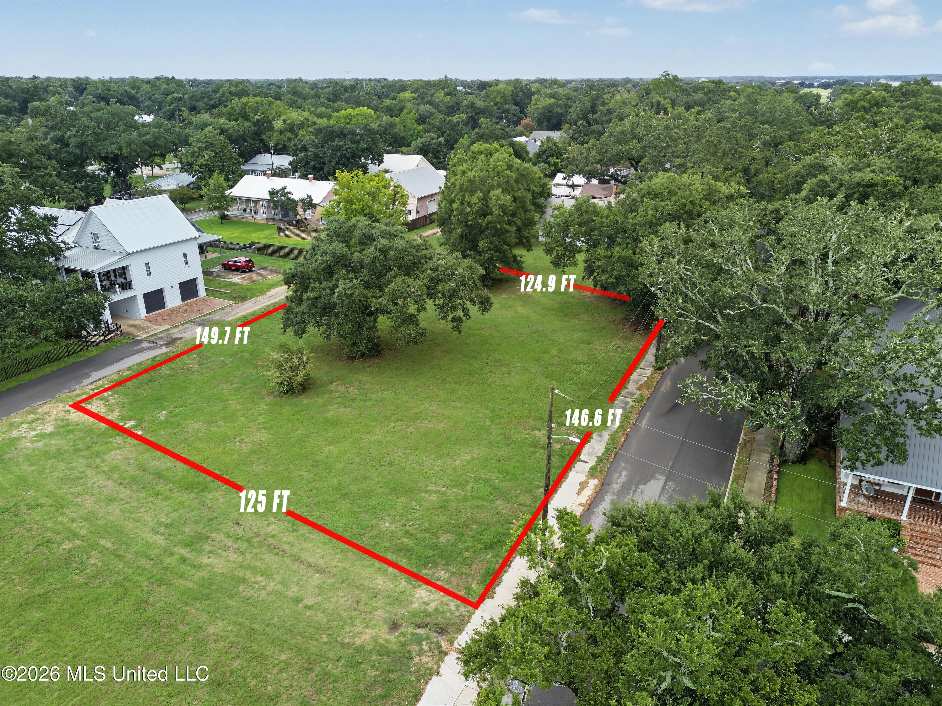 129 Saint Charles Avenue Property Photo 16