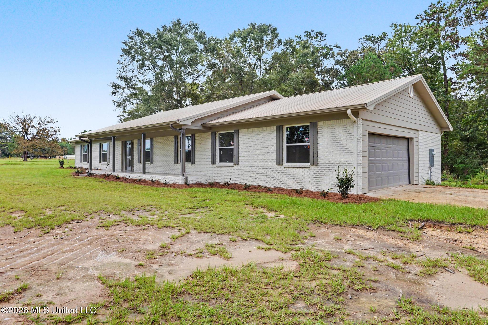 296 Tom Hempstead Road Property Photo 3