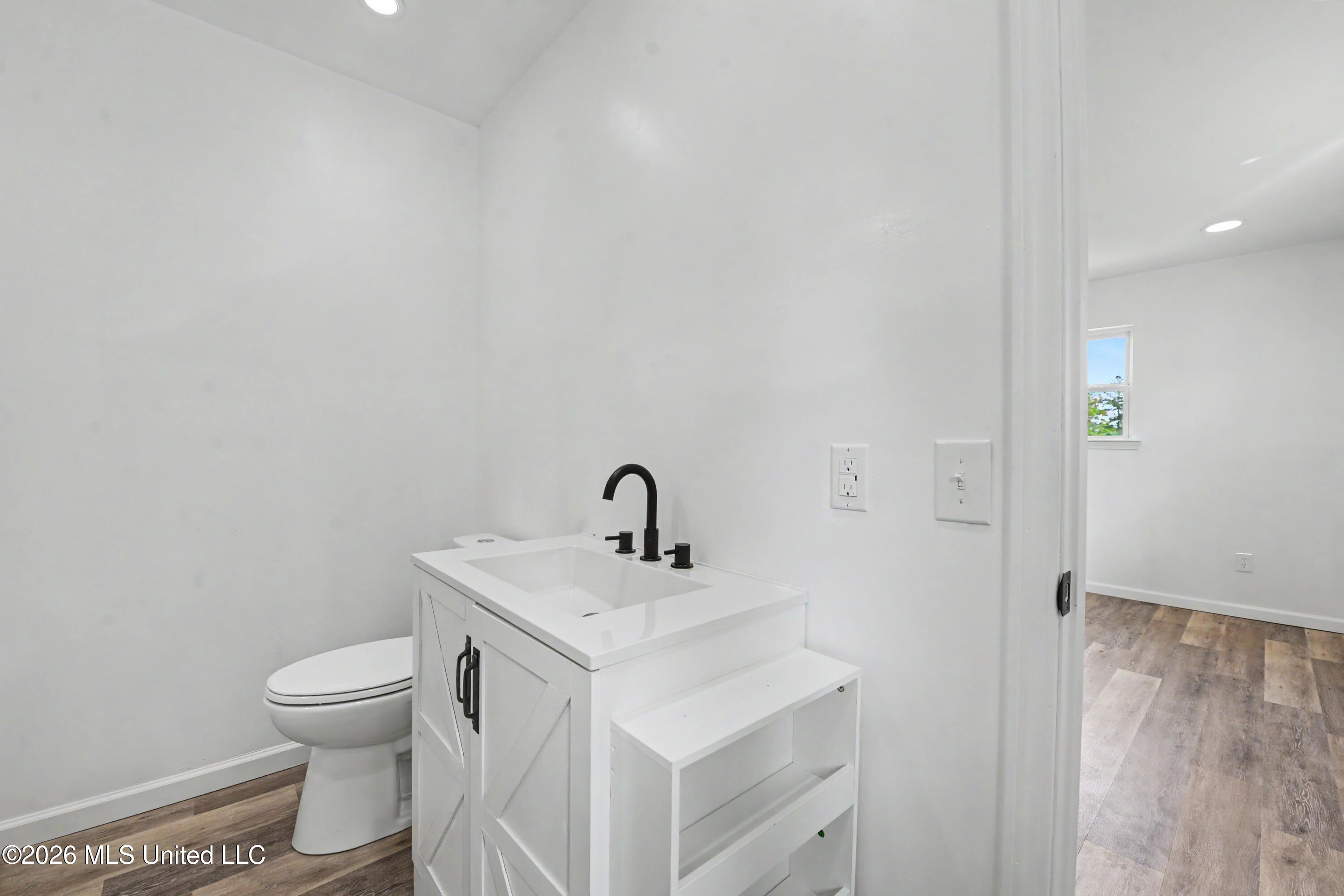 296 Tom Hempstead Road Property Photo 16