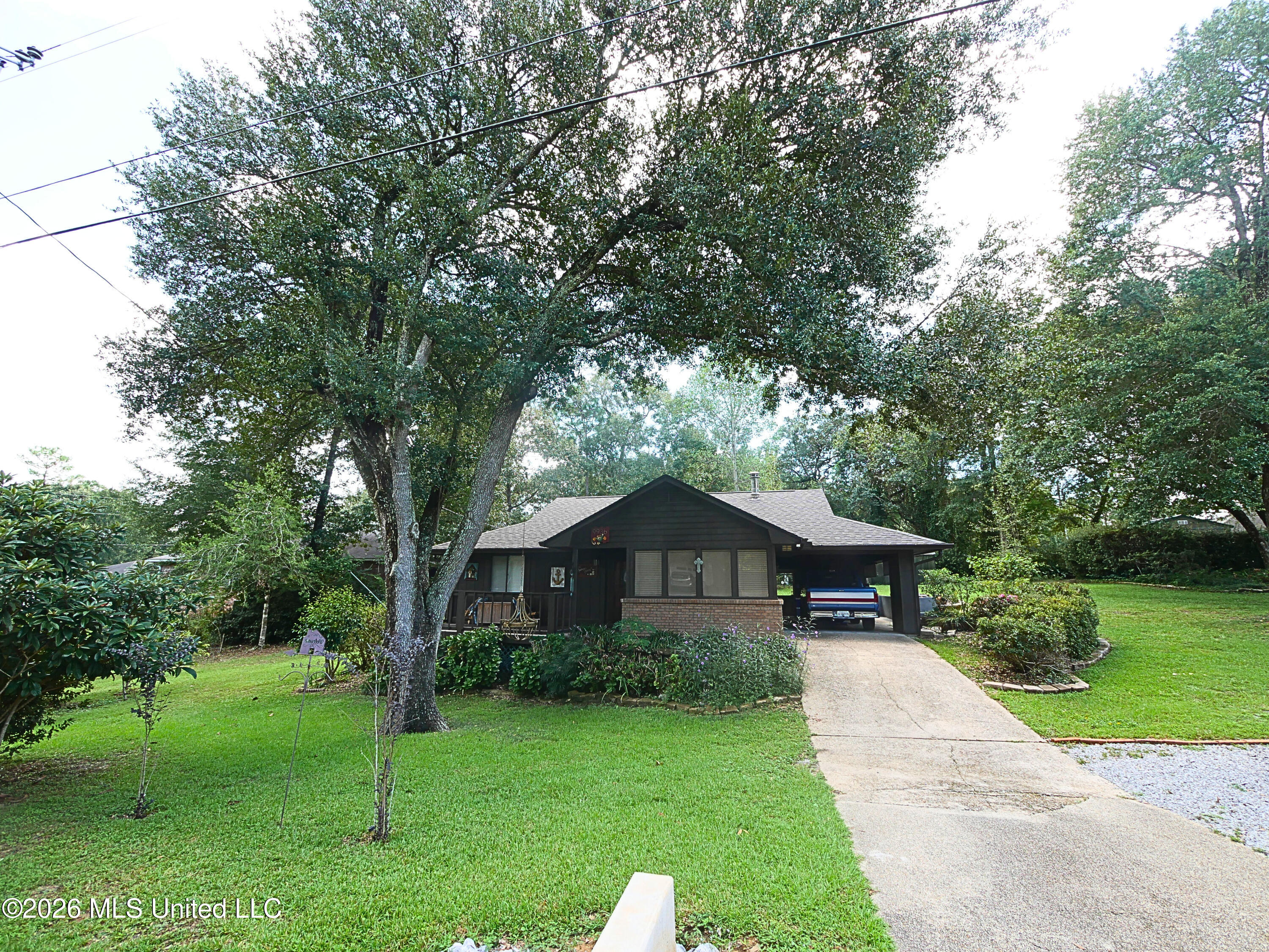 9936 Ana Hulu Street Property Photo 2