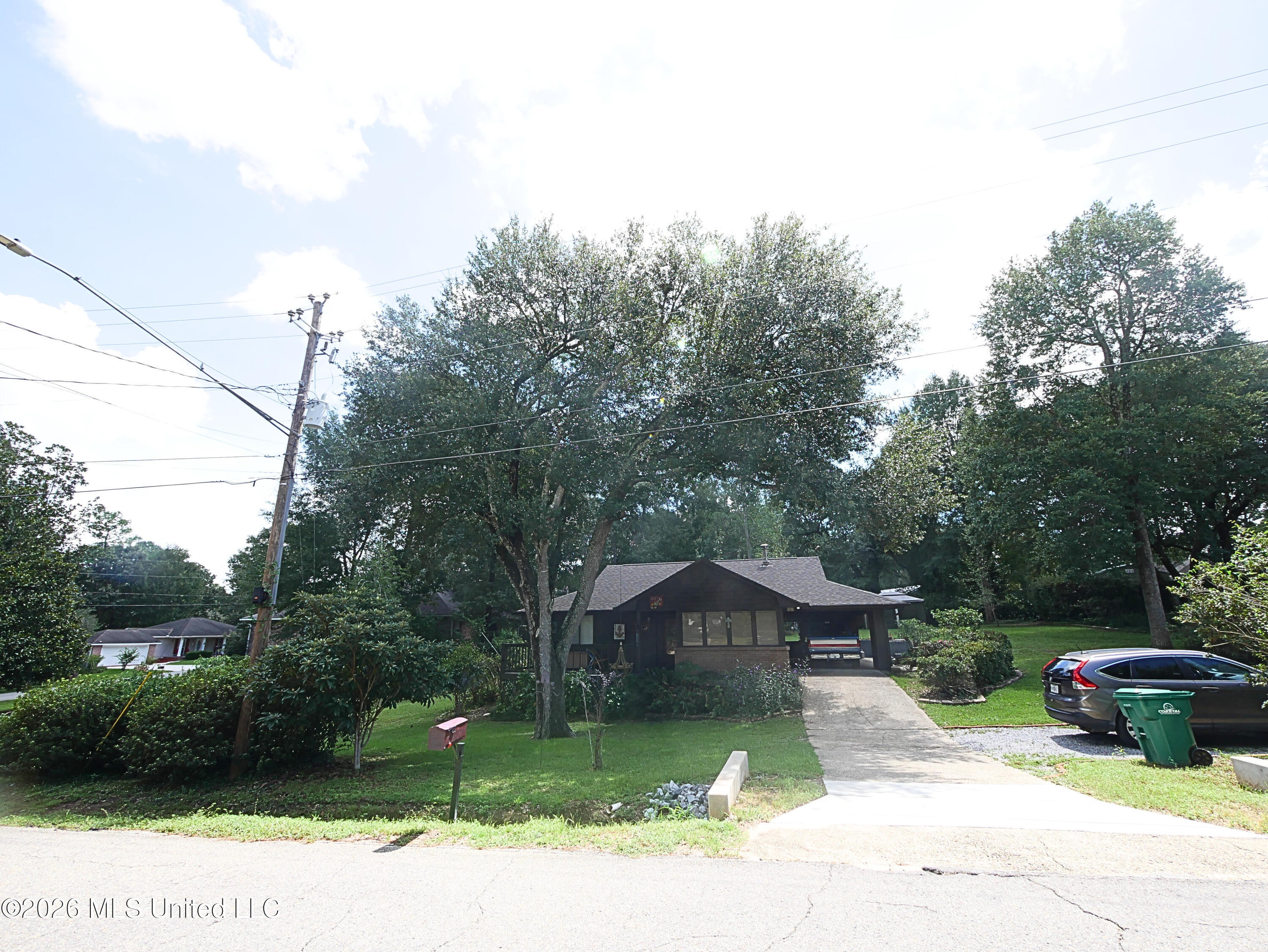 9936 Ana Hulu Street Property Photo 3