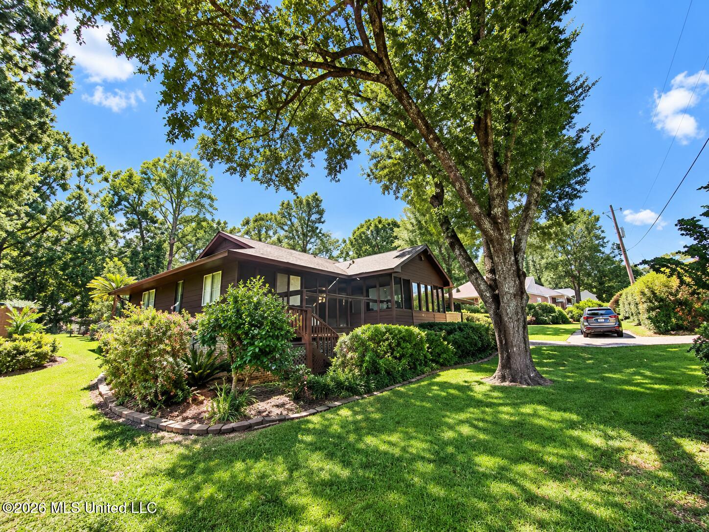 9936 Ana Hulu Street Property Photo 3