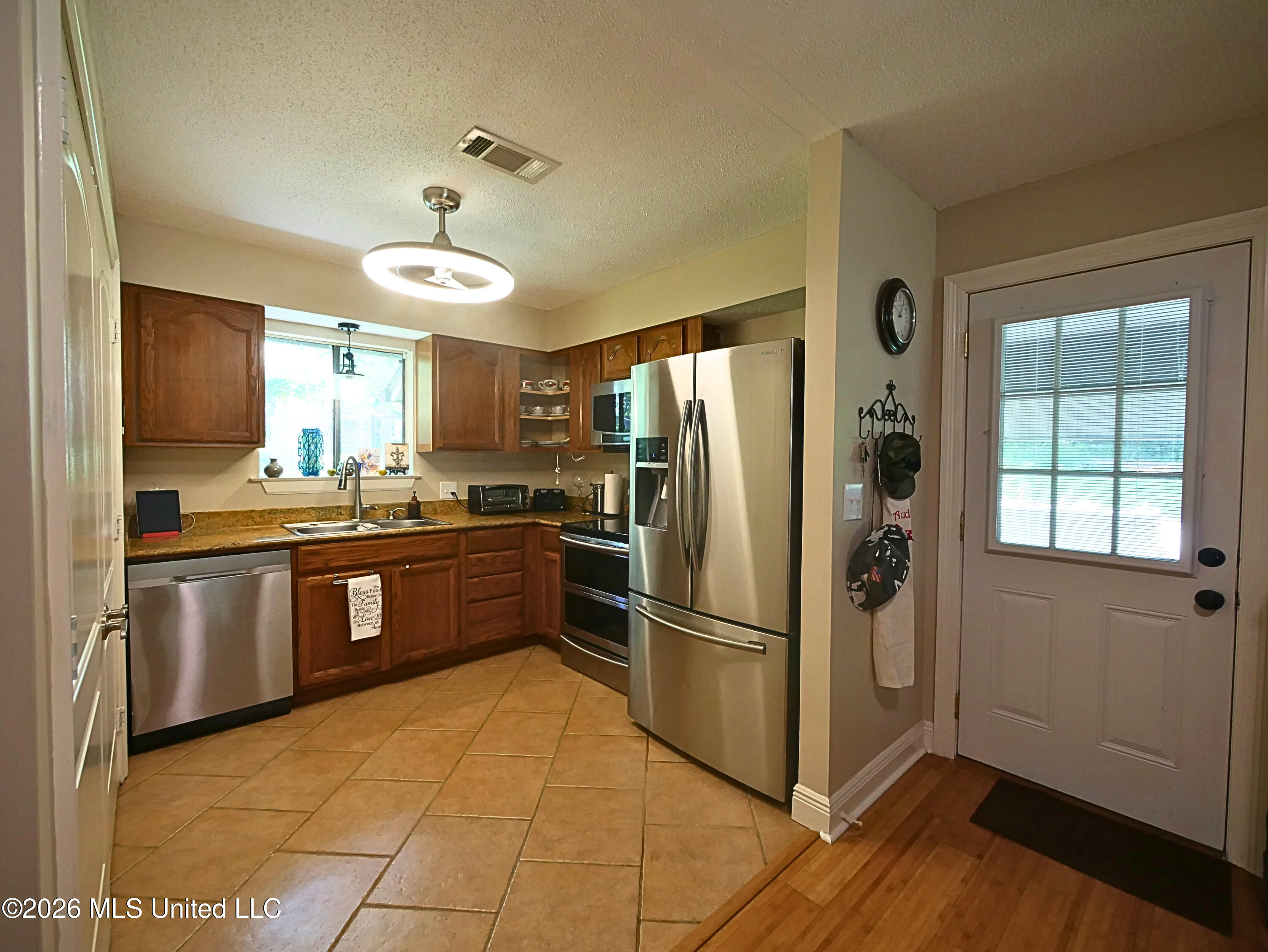 9936 Ana Hulu Street Property Photo 9