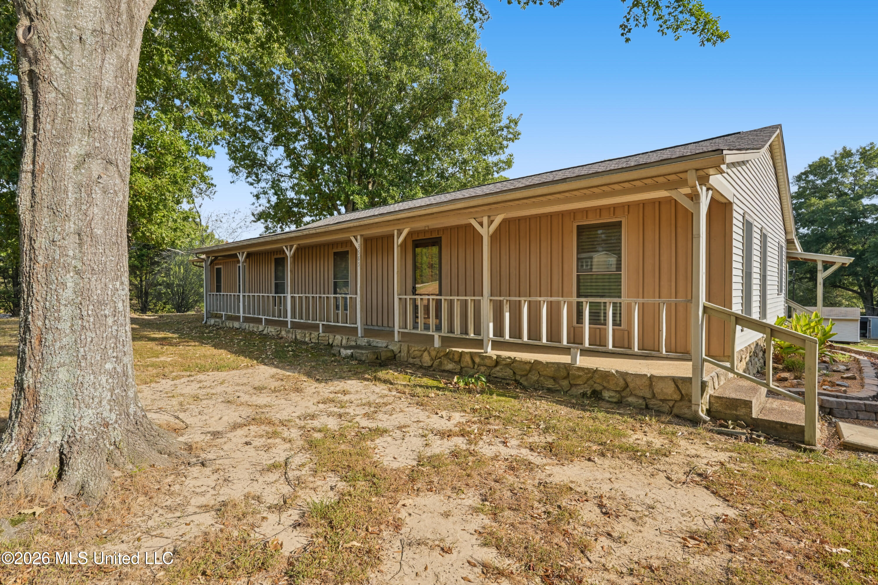 13585 Holly Springs Road Property Photo 4