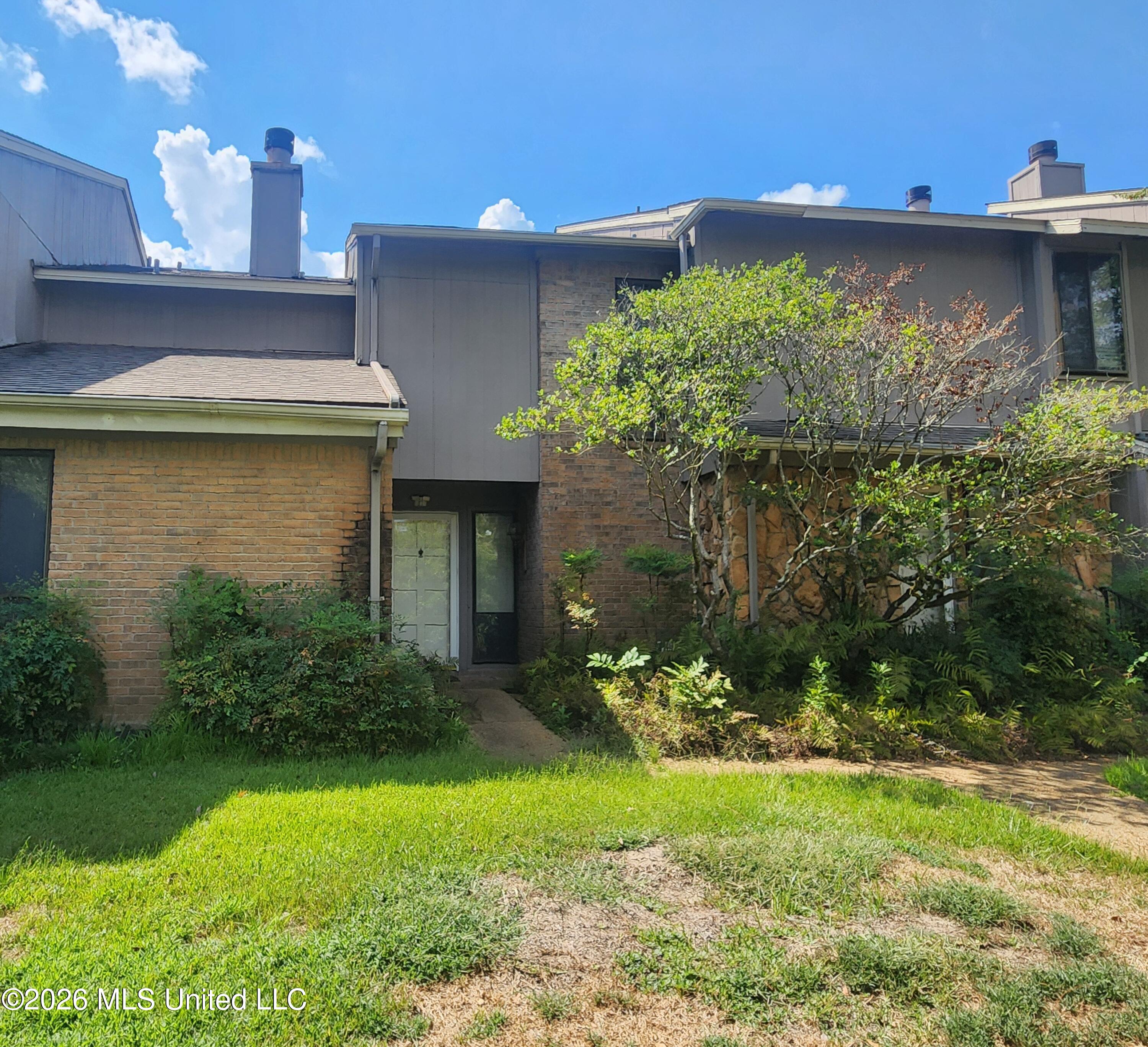 5125 Old Canton Road Property Photo 1