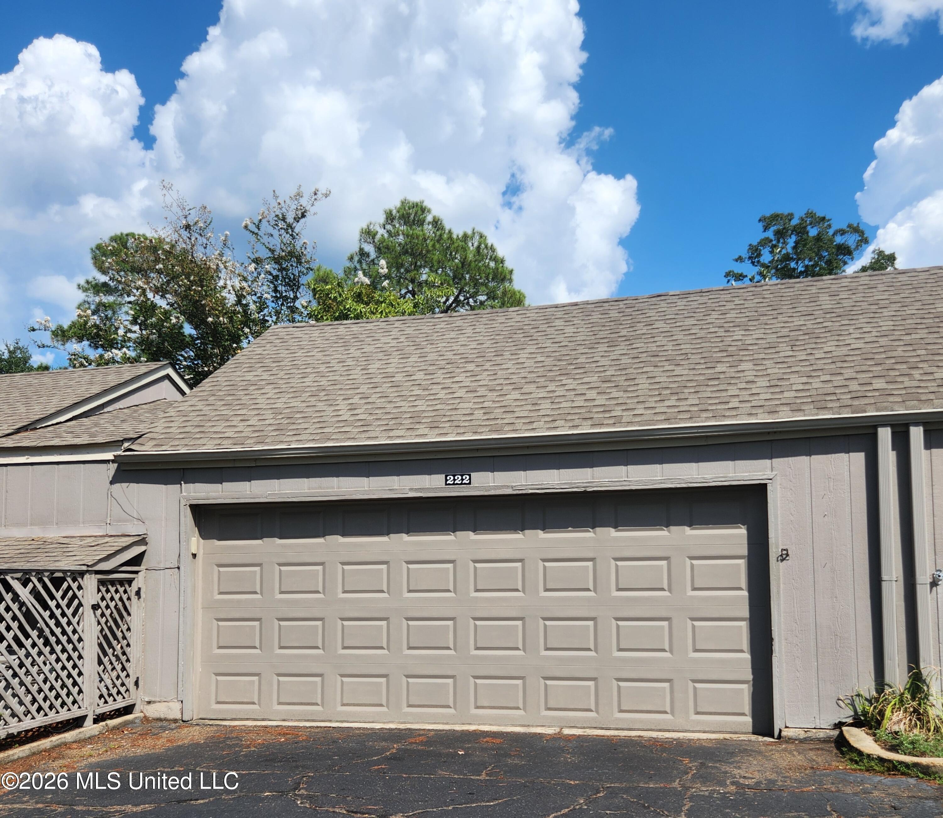 5125 Old Canton Road Property Photo 2