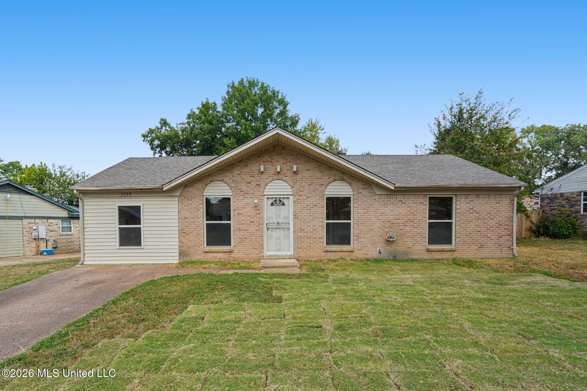 1768 Brown Cove Property Photo 1