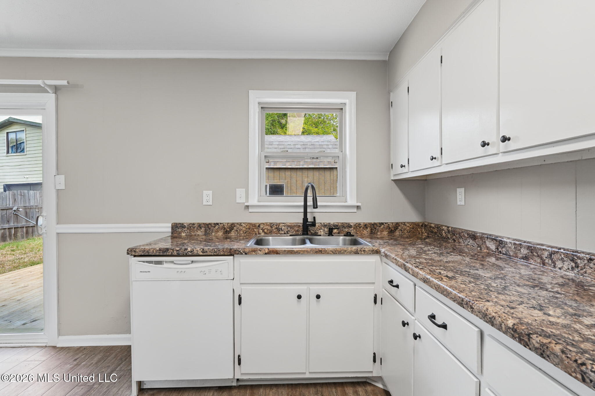 1768 Brown Cove Property Photo 11