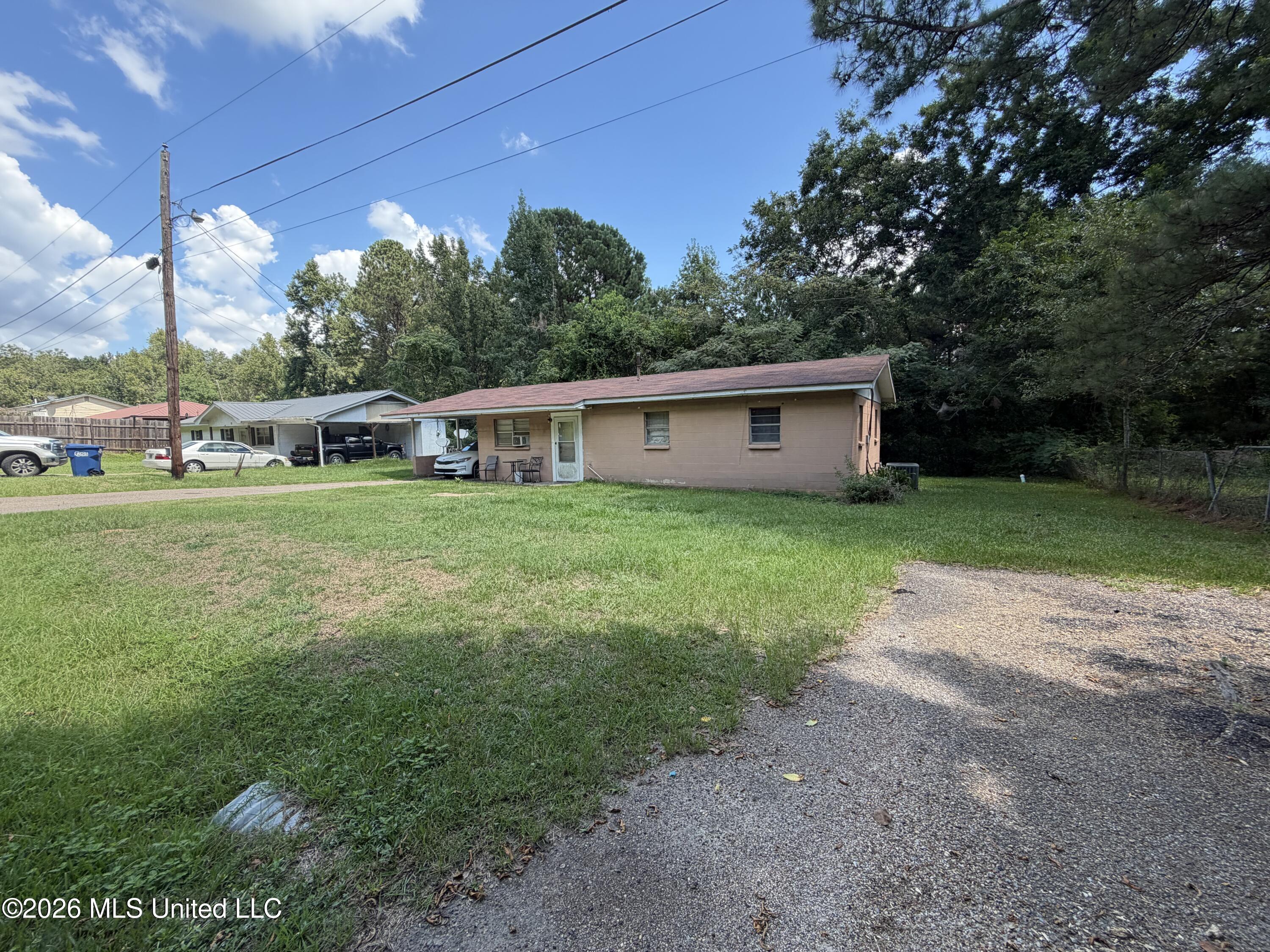 22 Richard Property Photo 2