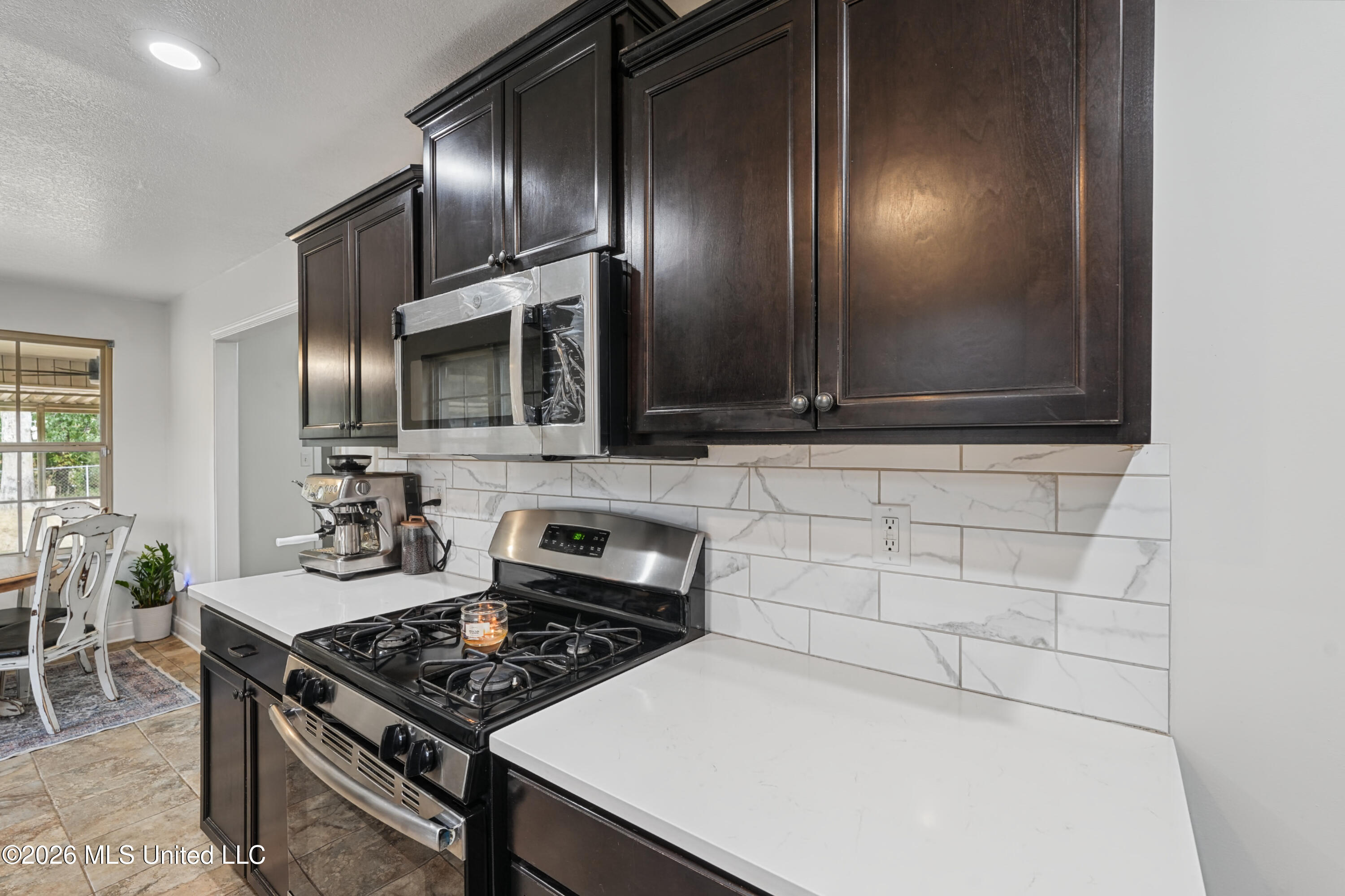 1908 Central Ridge Drive Property Photo 10