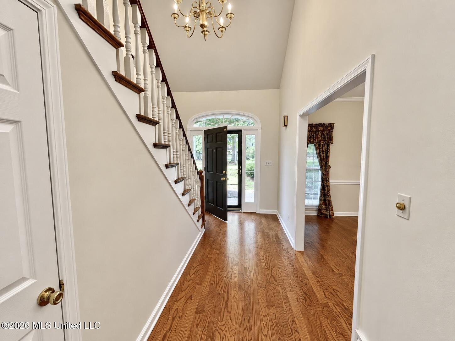 8885 Cedar Crest Lane Property Photo 9
