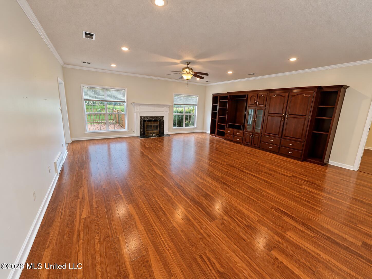 8885 Cedar Crest Lane Property Photo 11