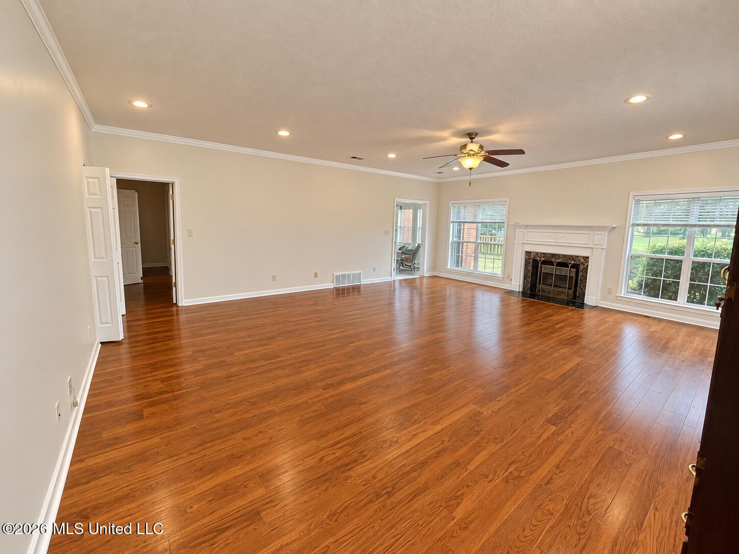 8885 Cedar Crest Lane Property Photo 12