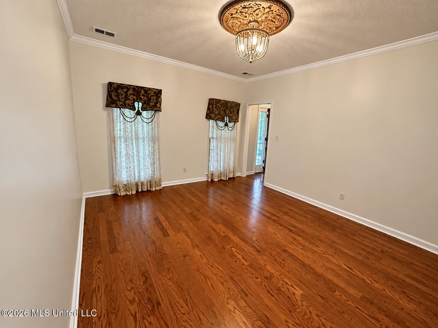 8885 Cedar Crest Lane Property Photo 14