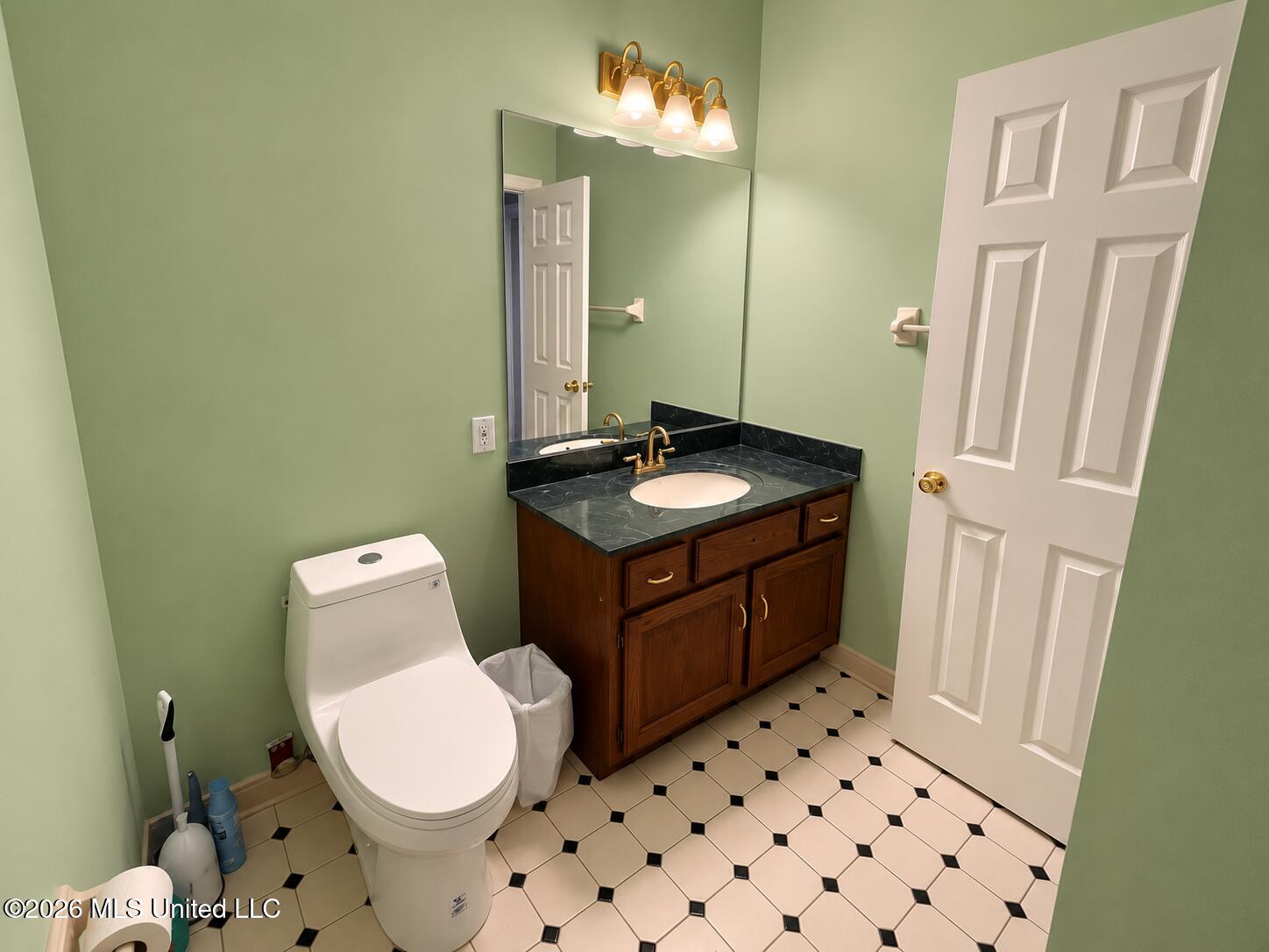 8885 Cedar Crest Lane Property Photo 18