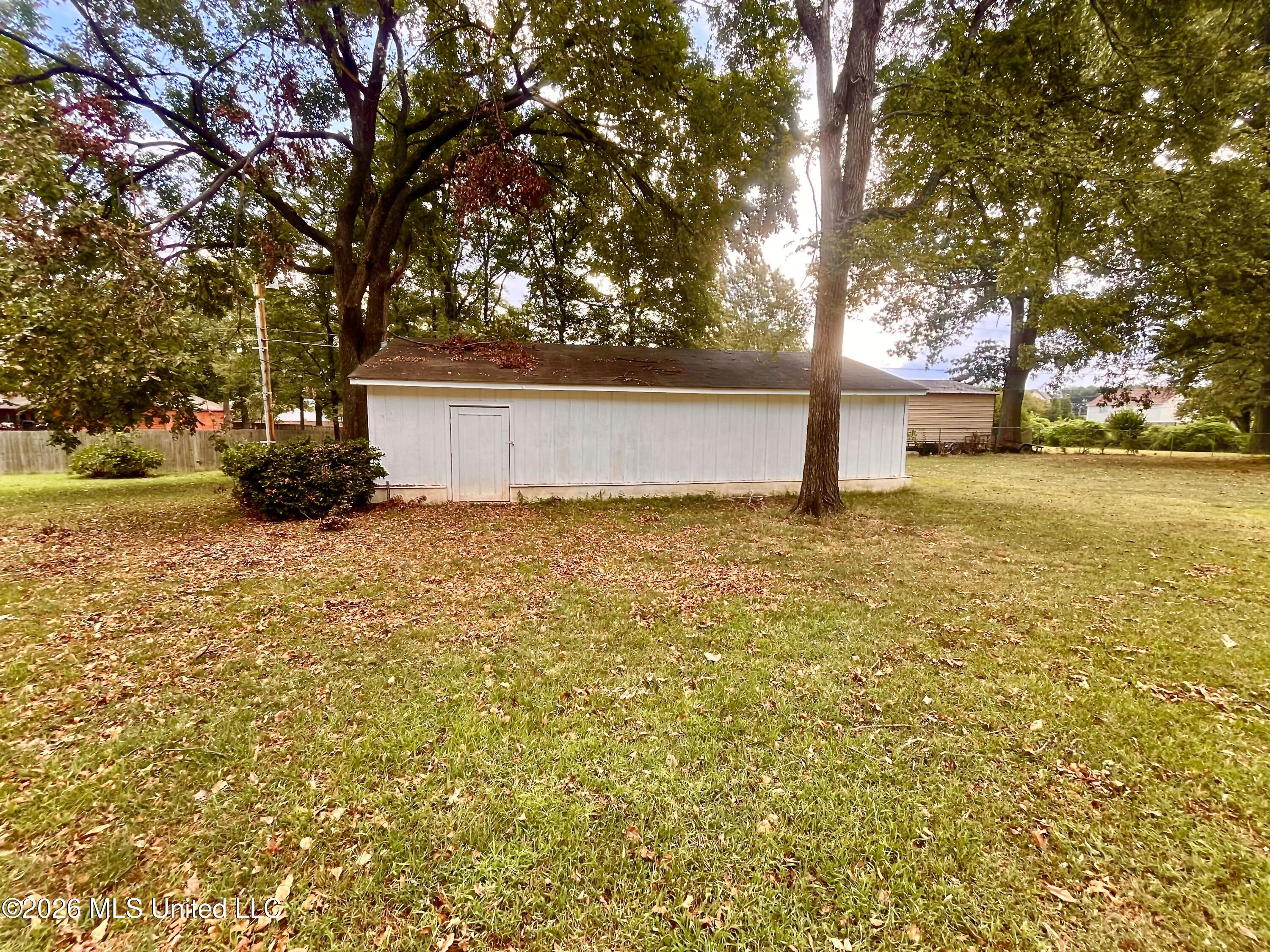 8885 Cedar Crest Lane Property Photo 35