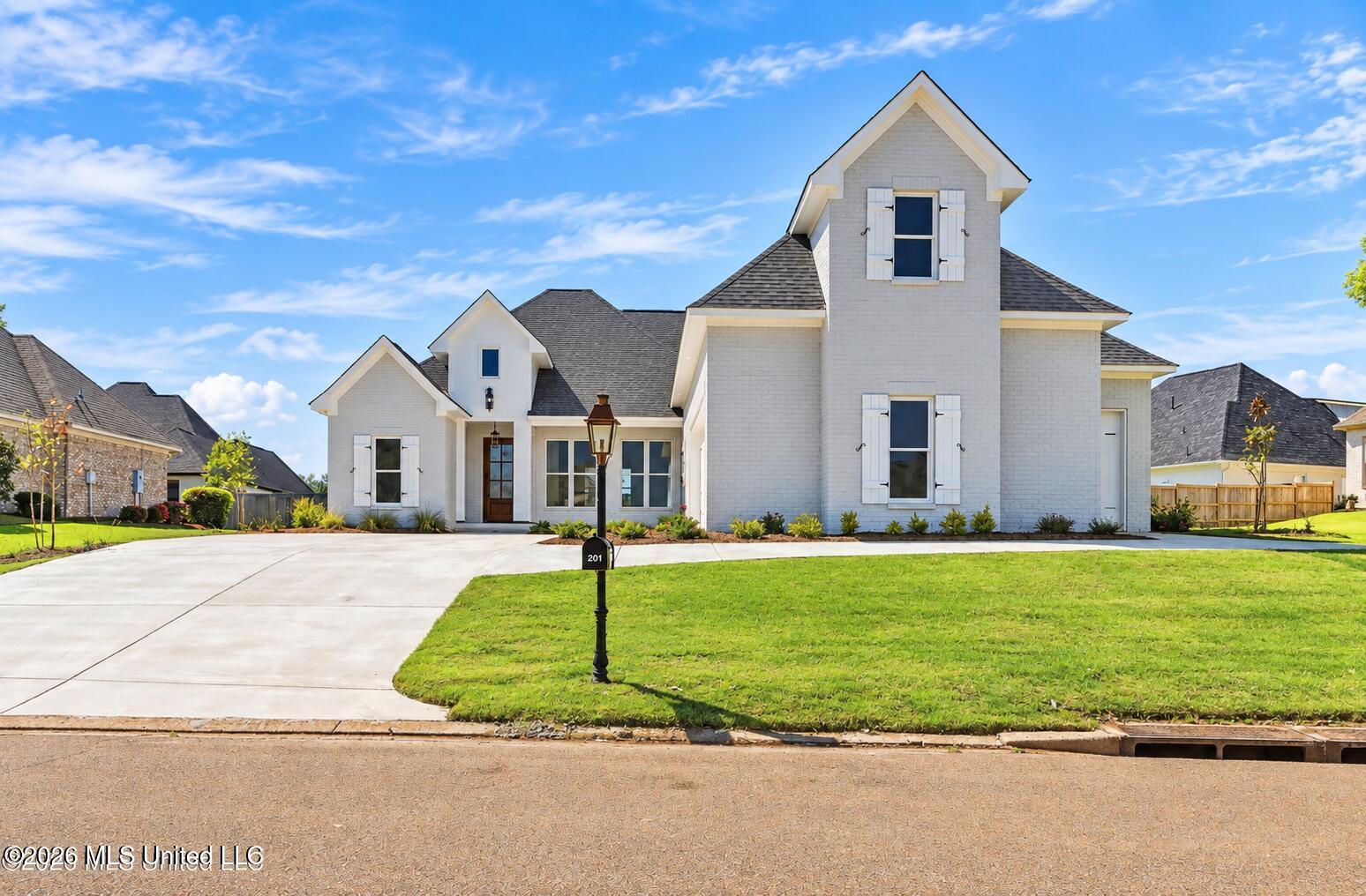 201 Northshore Way Property Photo 1