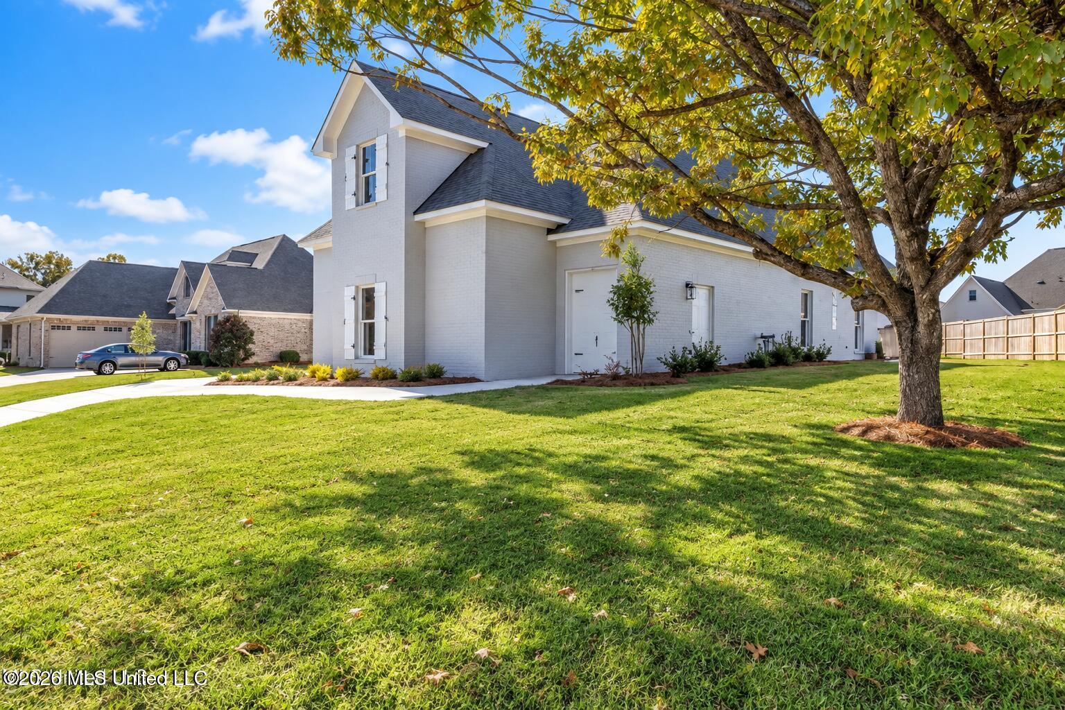 201 Northshore Way Property Photo 2