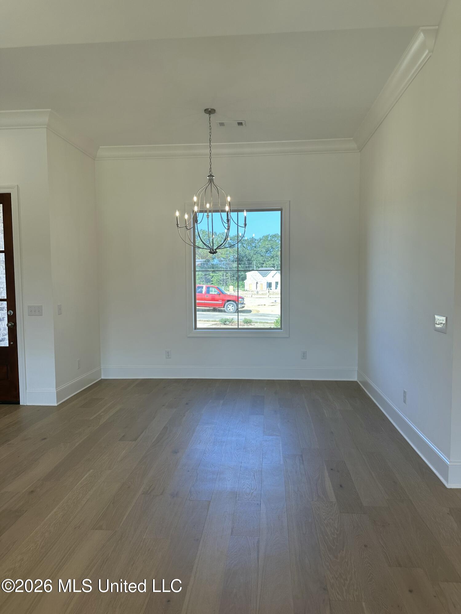 341 Aurora Circle Property Photo 2