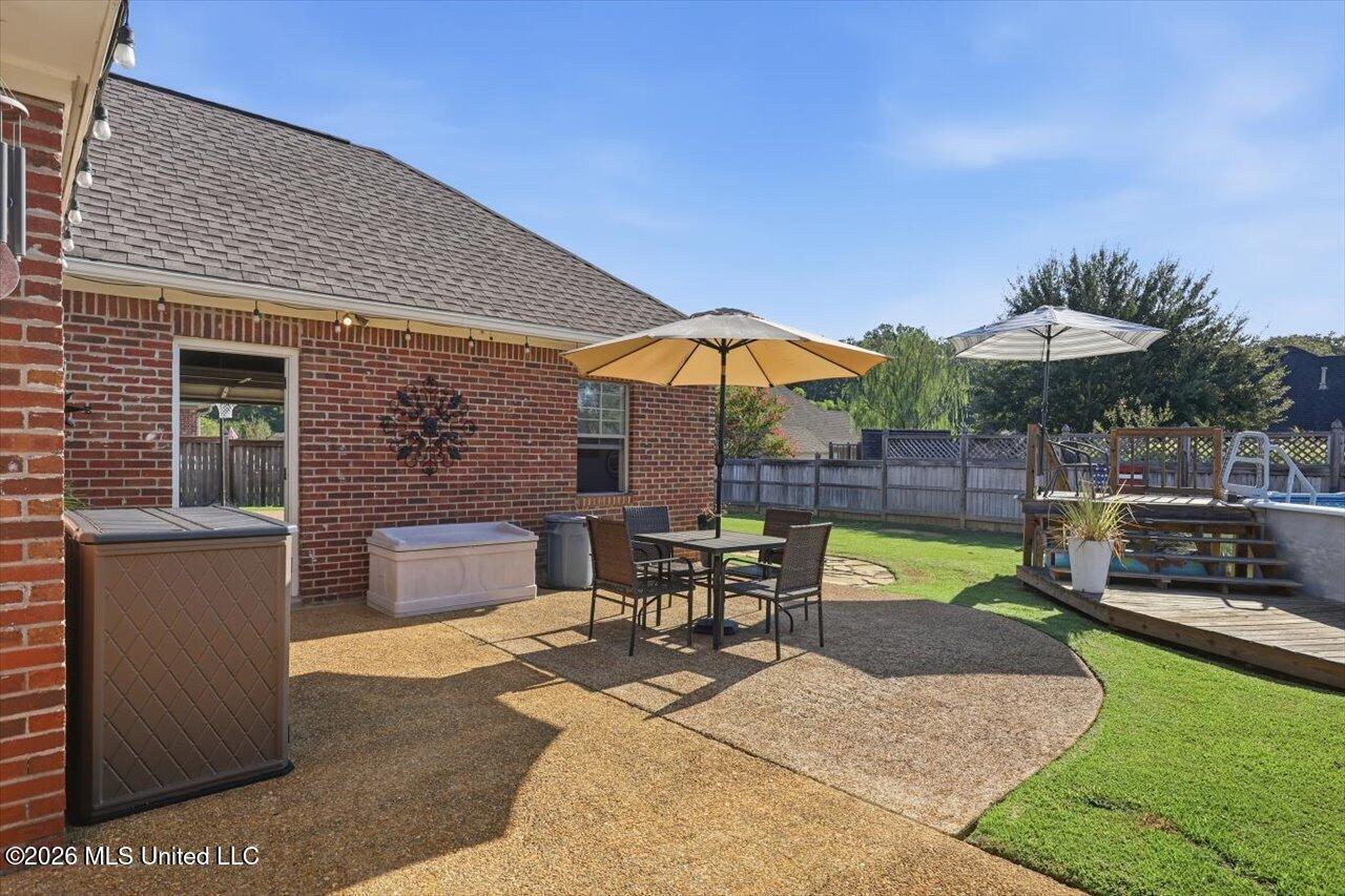 335 Towne Street Property Photo 28