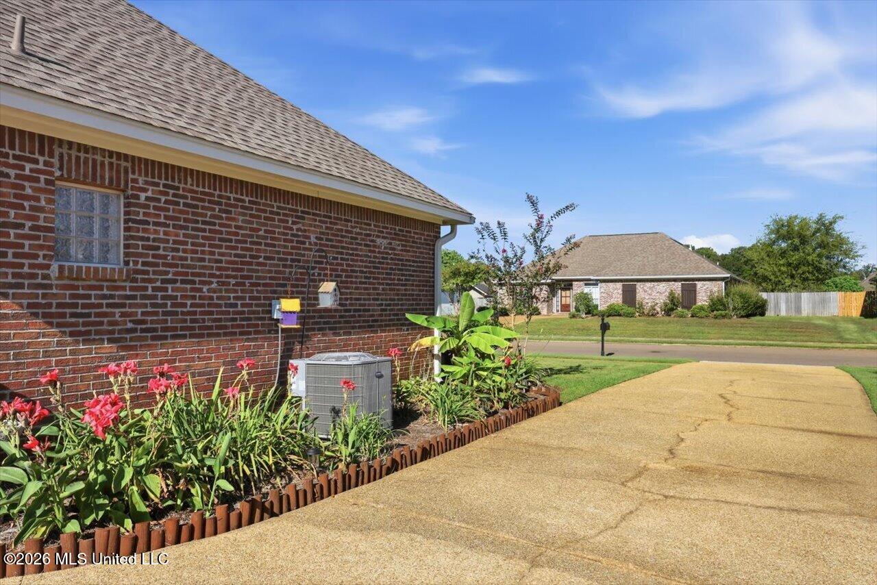 335 Towne Street Property Photo 39