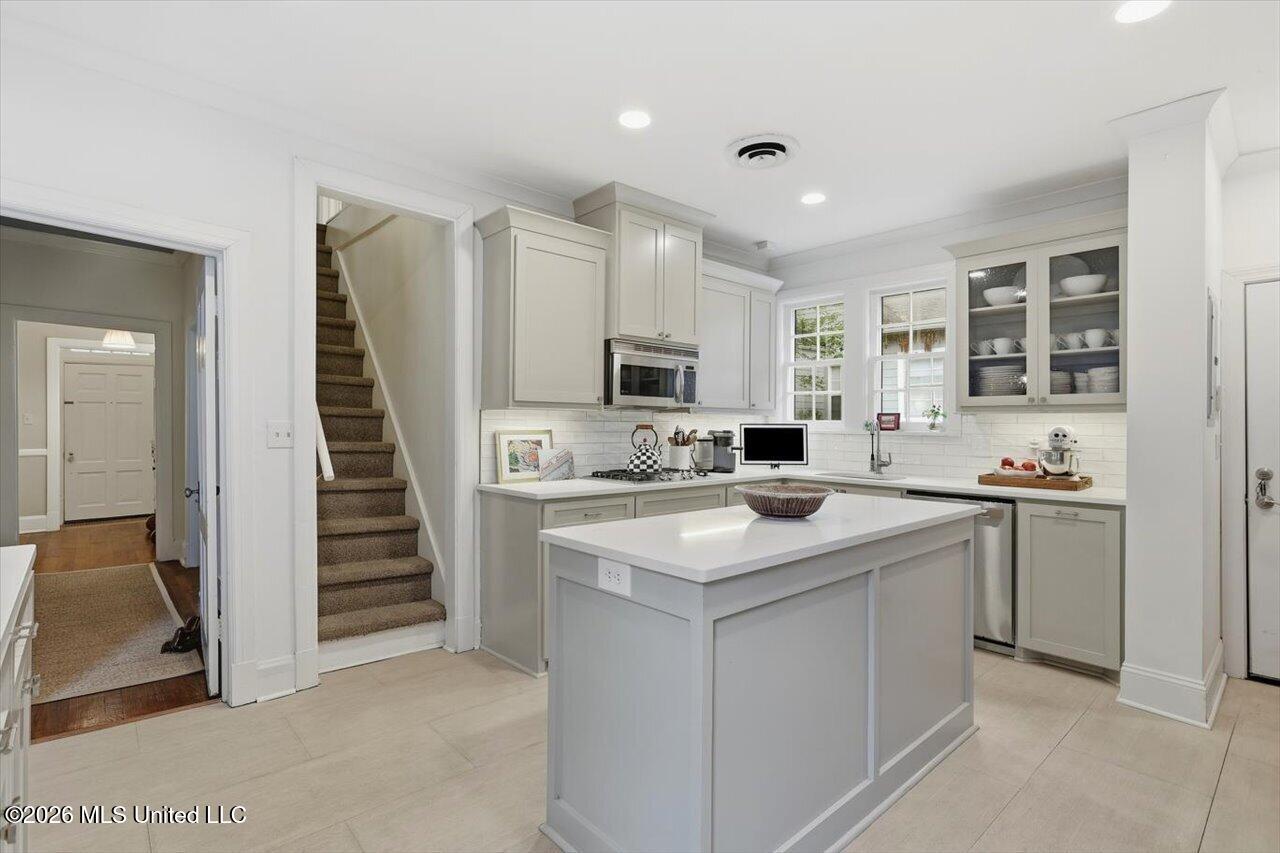 1424 Pinehurst Street Property Photo 10
