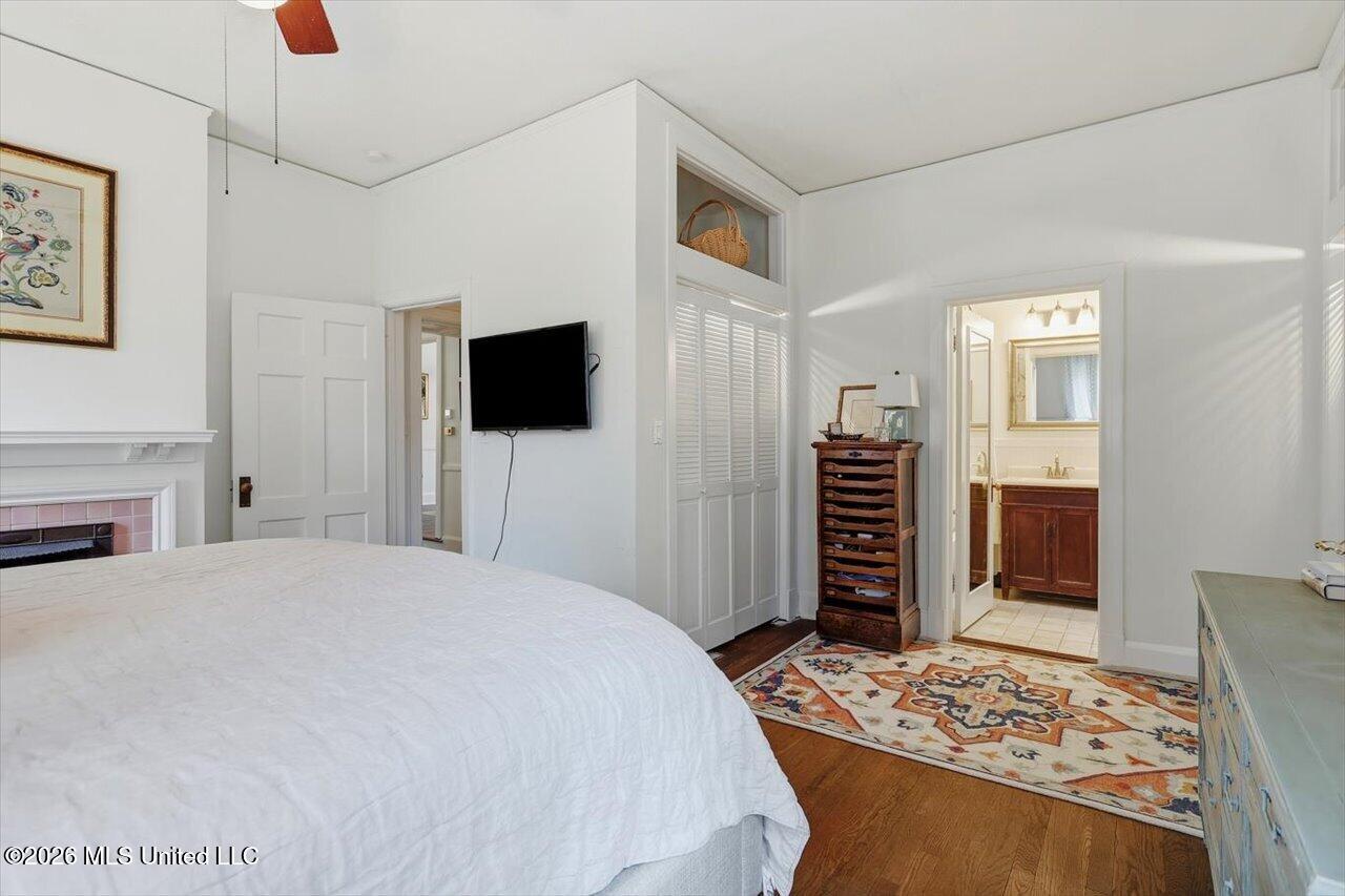 1424 Pinehurst Street Property Photo 13
