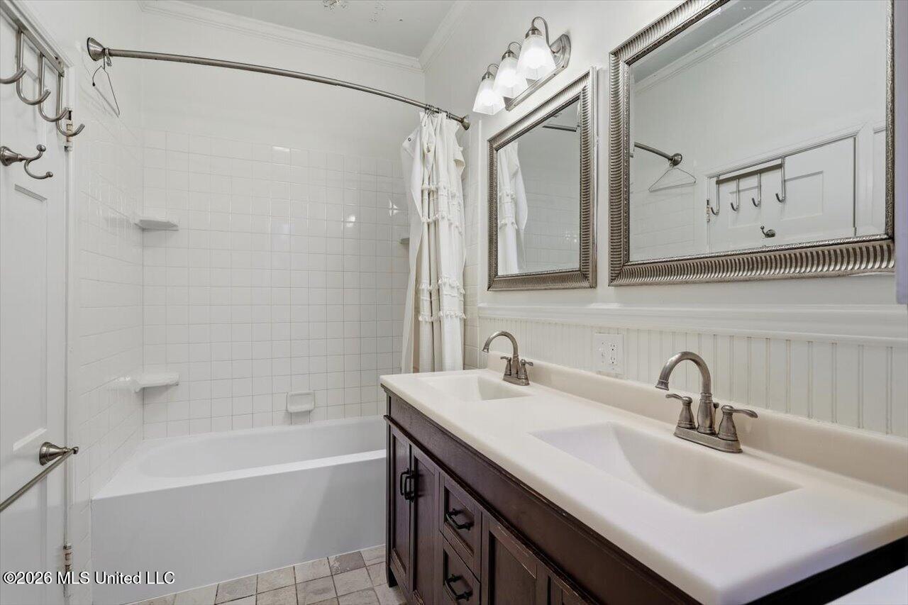 1424 Pinehurst Street Property Photo 14