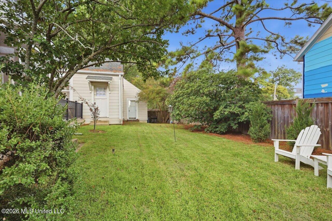 1424 Pinehurst Street Property Photo 25