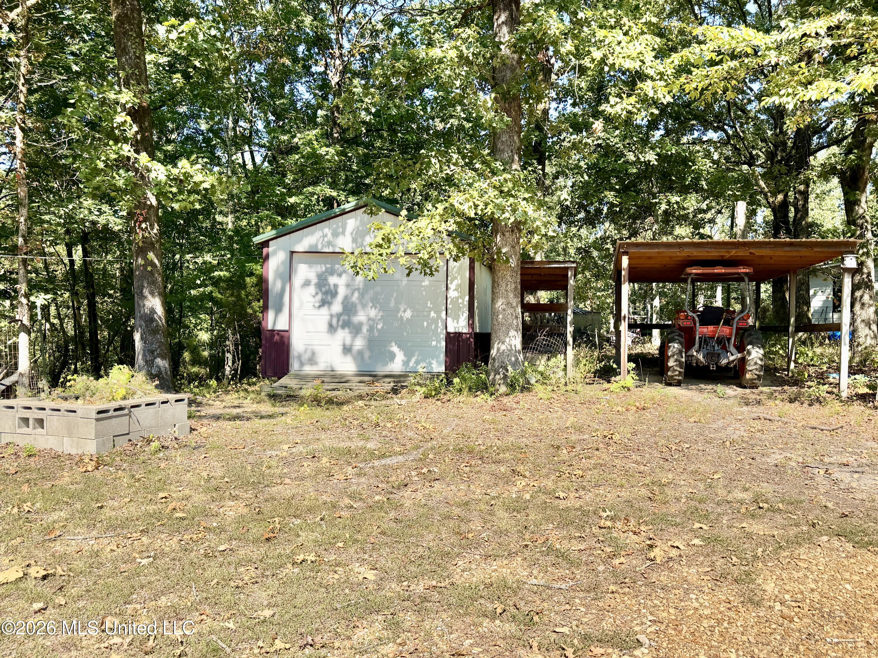 8 County Road 531 Property Photo 3