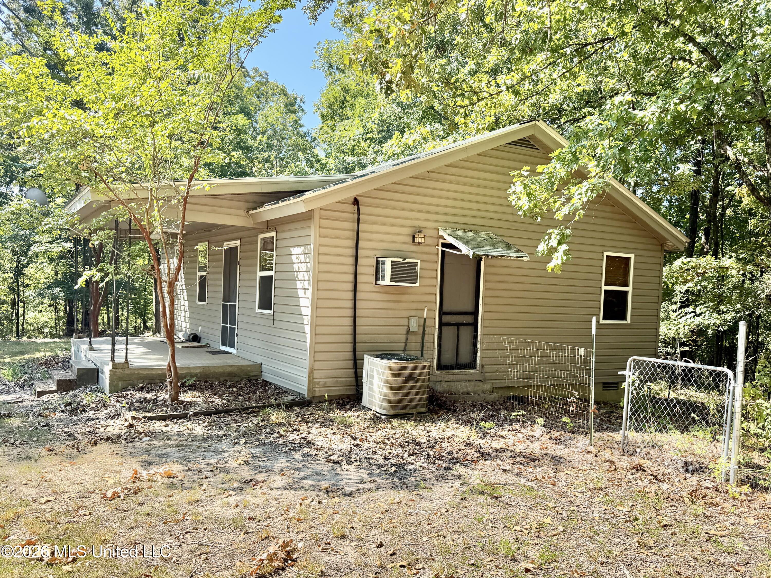 8 County Road 531 Property Photo 4