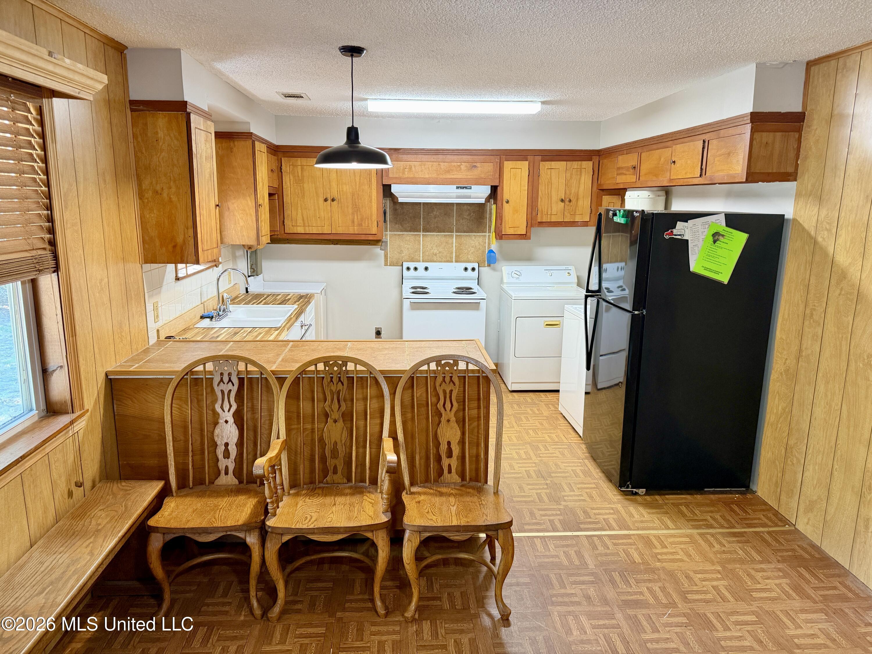 8 County Road 531 Property Photo 6