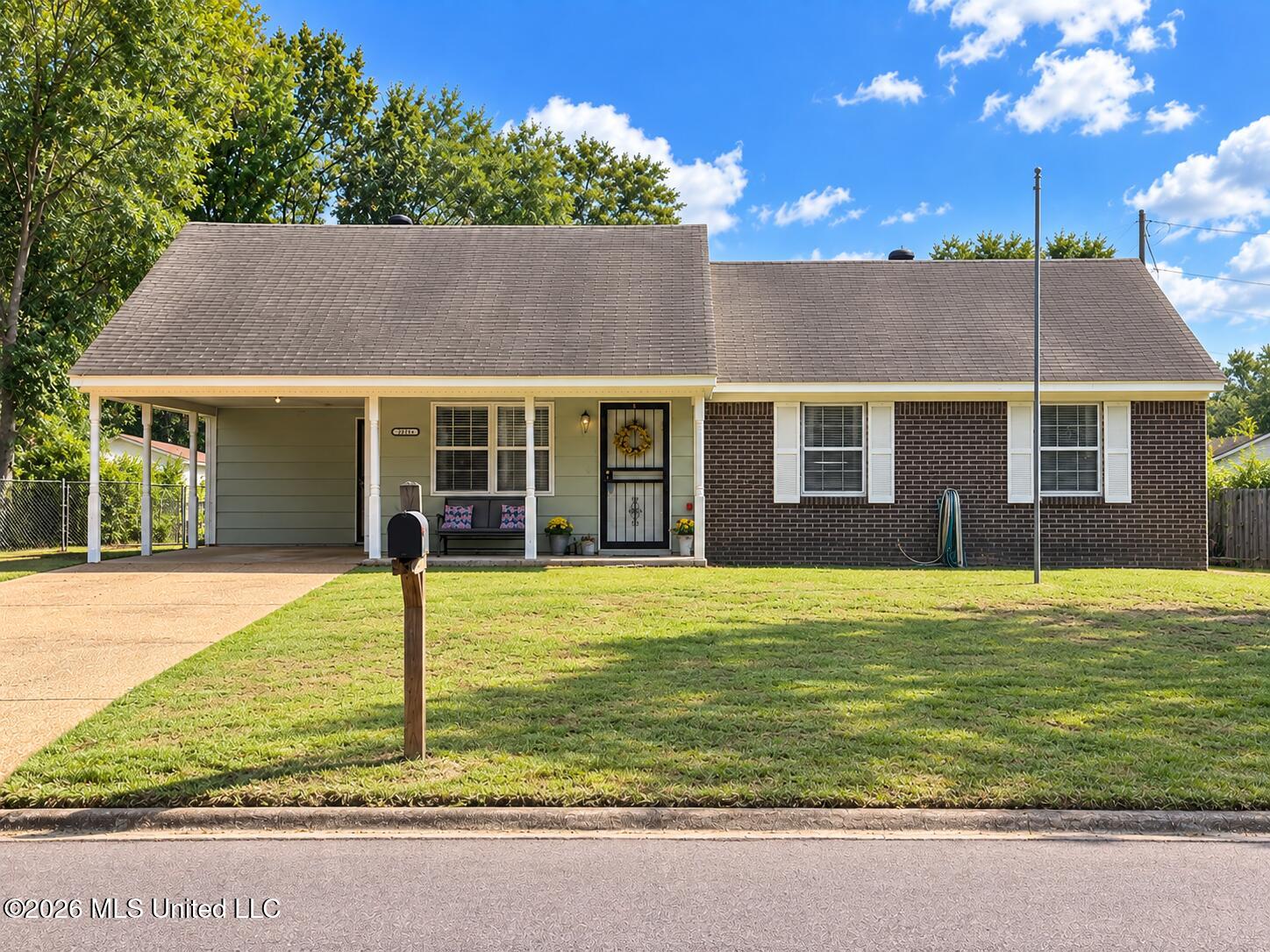 2219 Colonial Hills Drive Property Photo 1