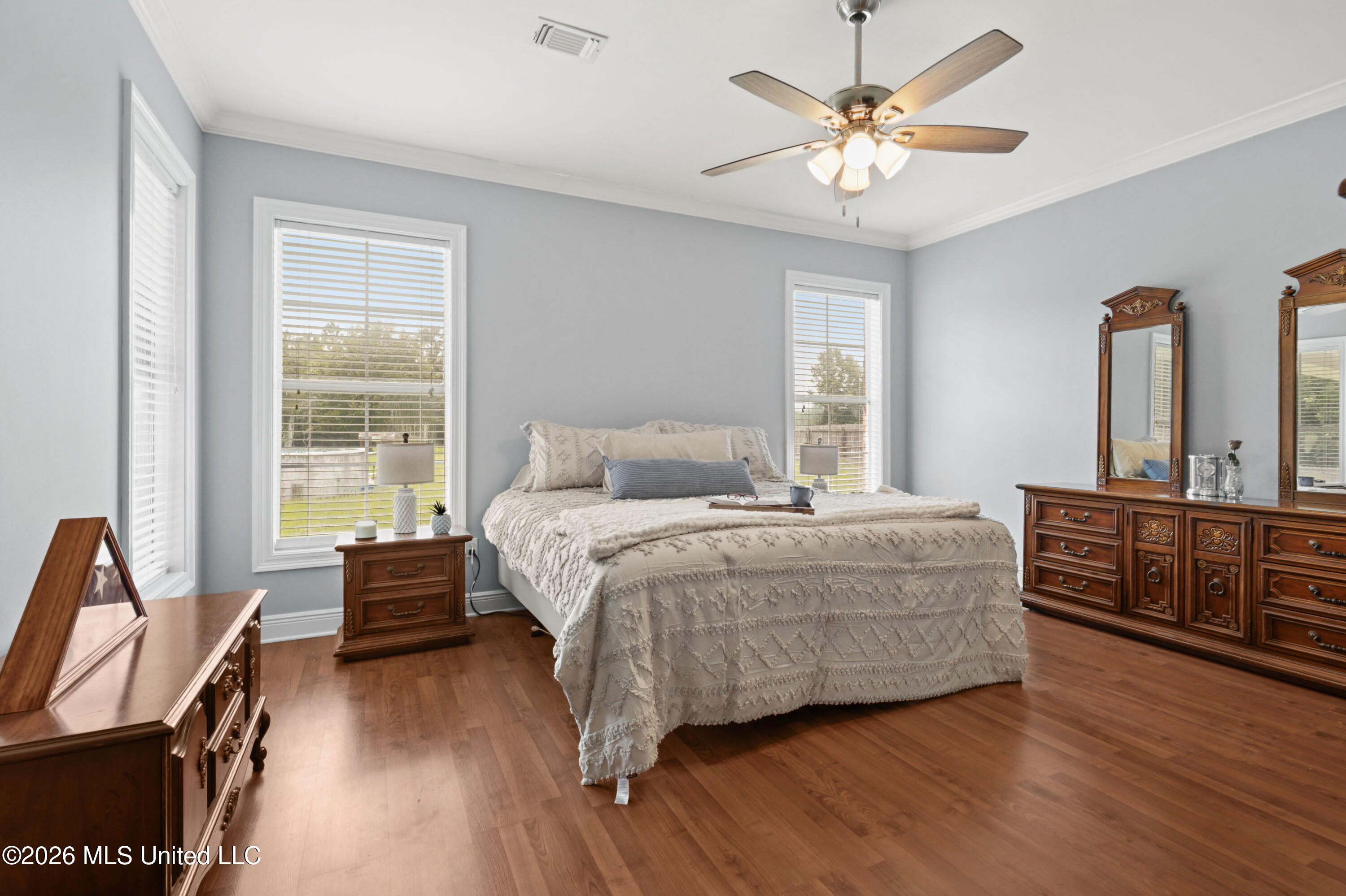 12231 E Pointe Drive Property Photo 12