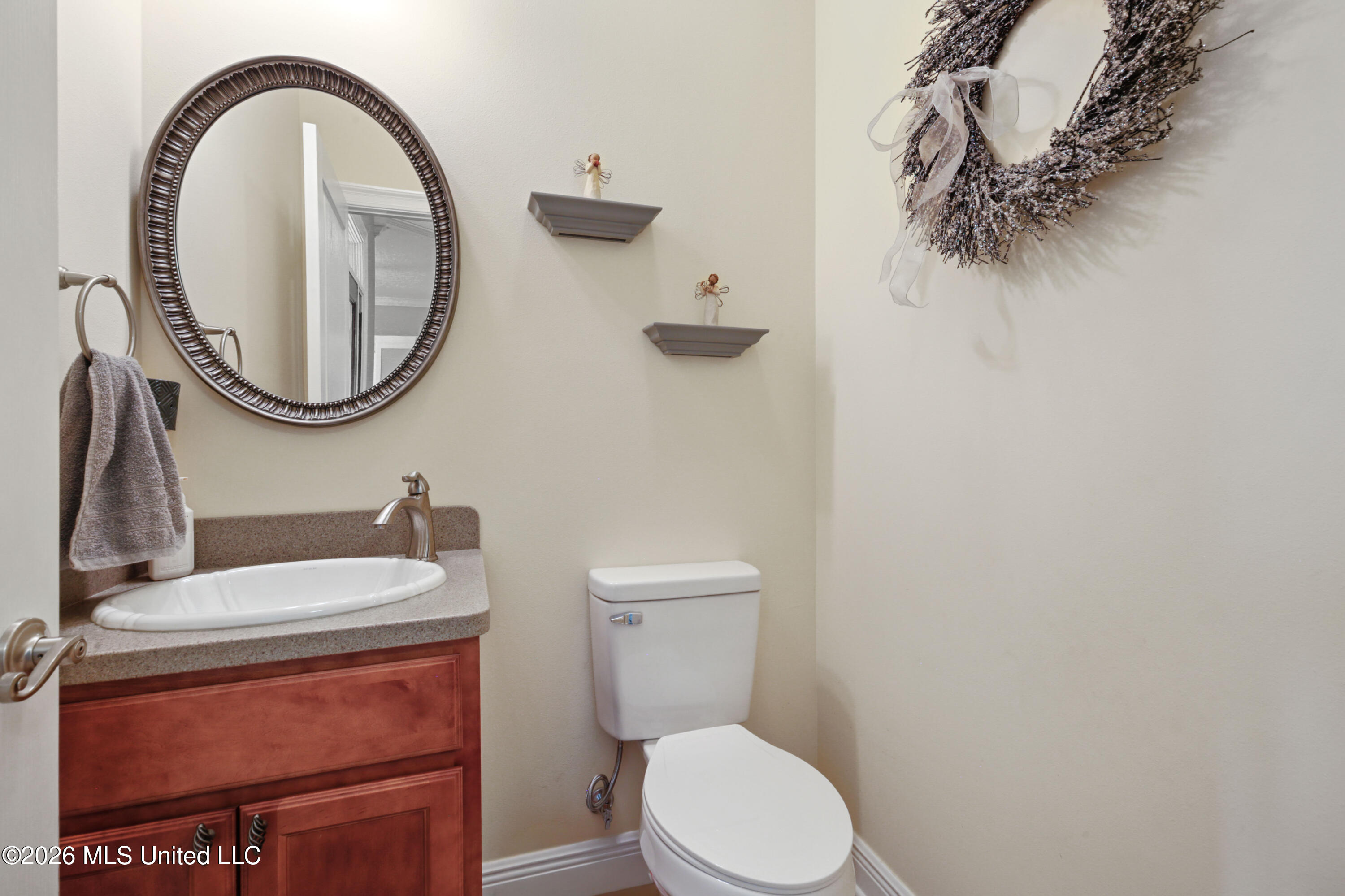 12231 E Pointe Drive Property Photo 19