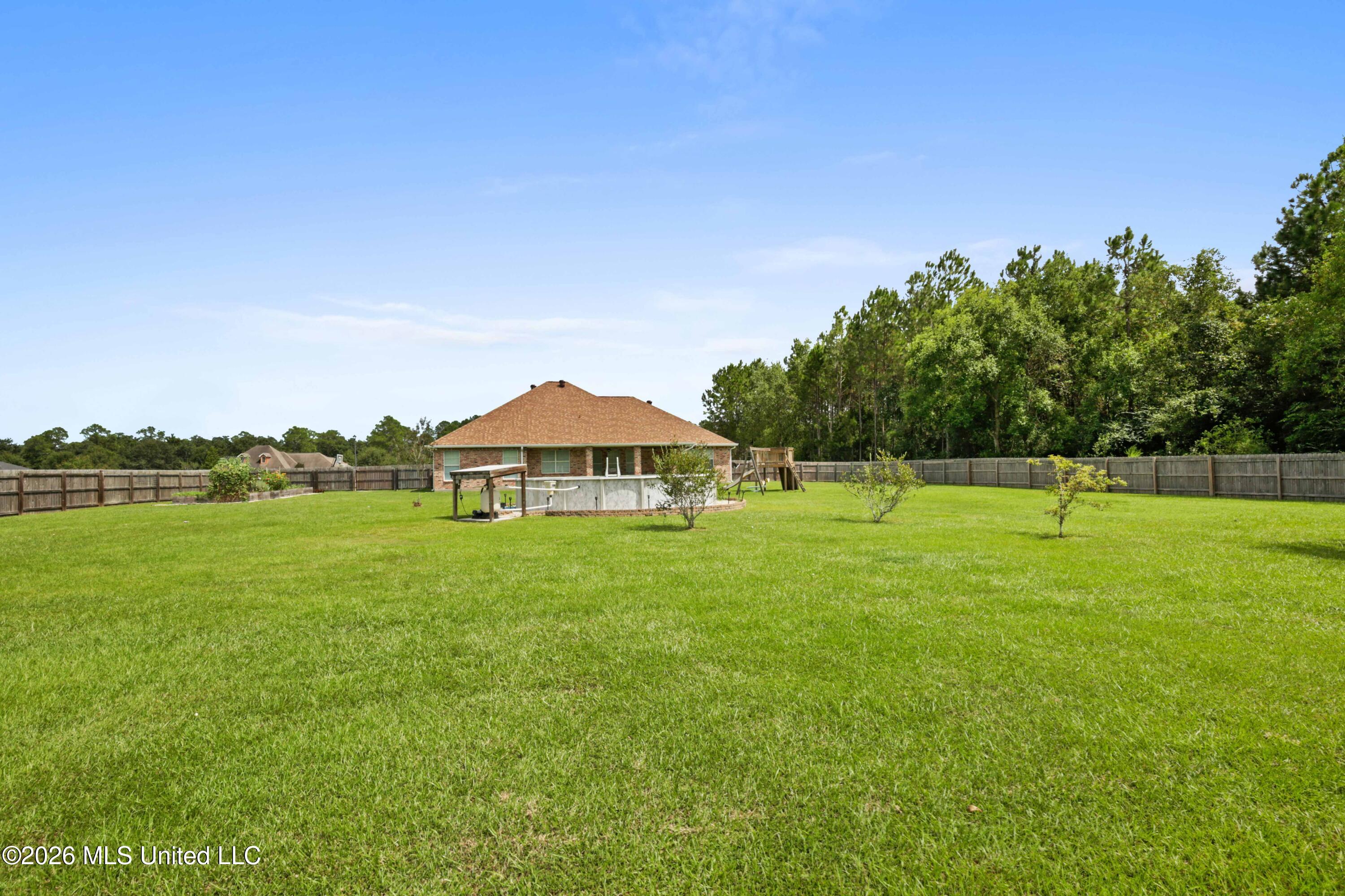 12231 E Pointe Drive Property Photo 31