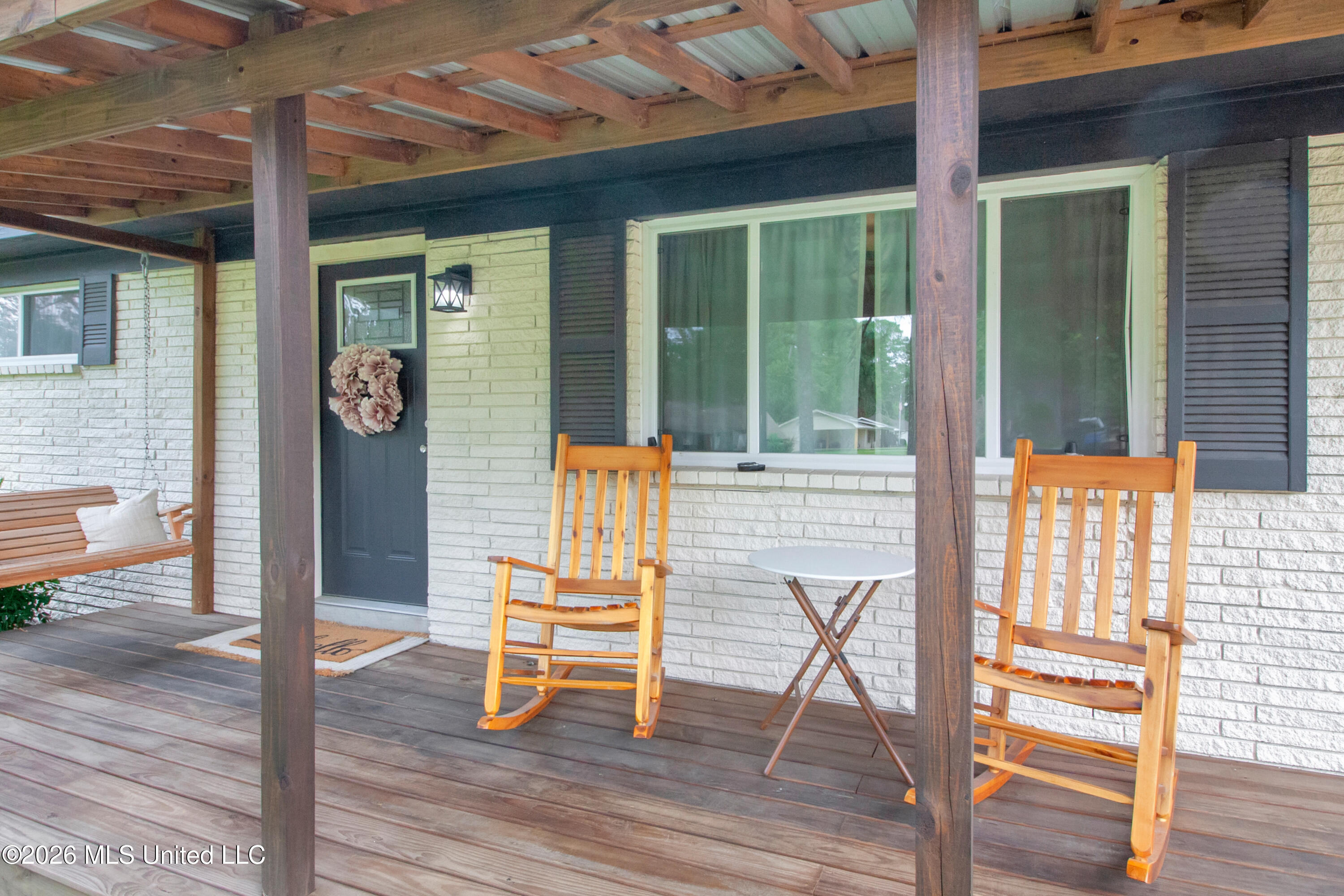 208 Bruin Street Property Photo 5