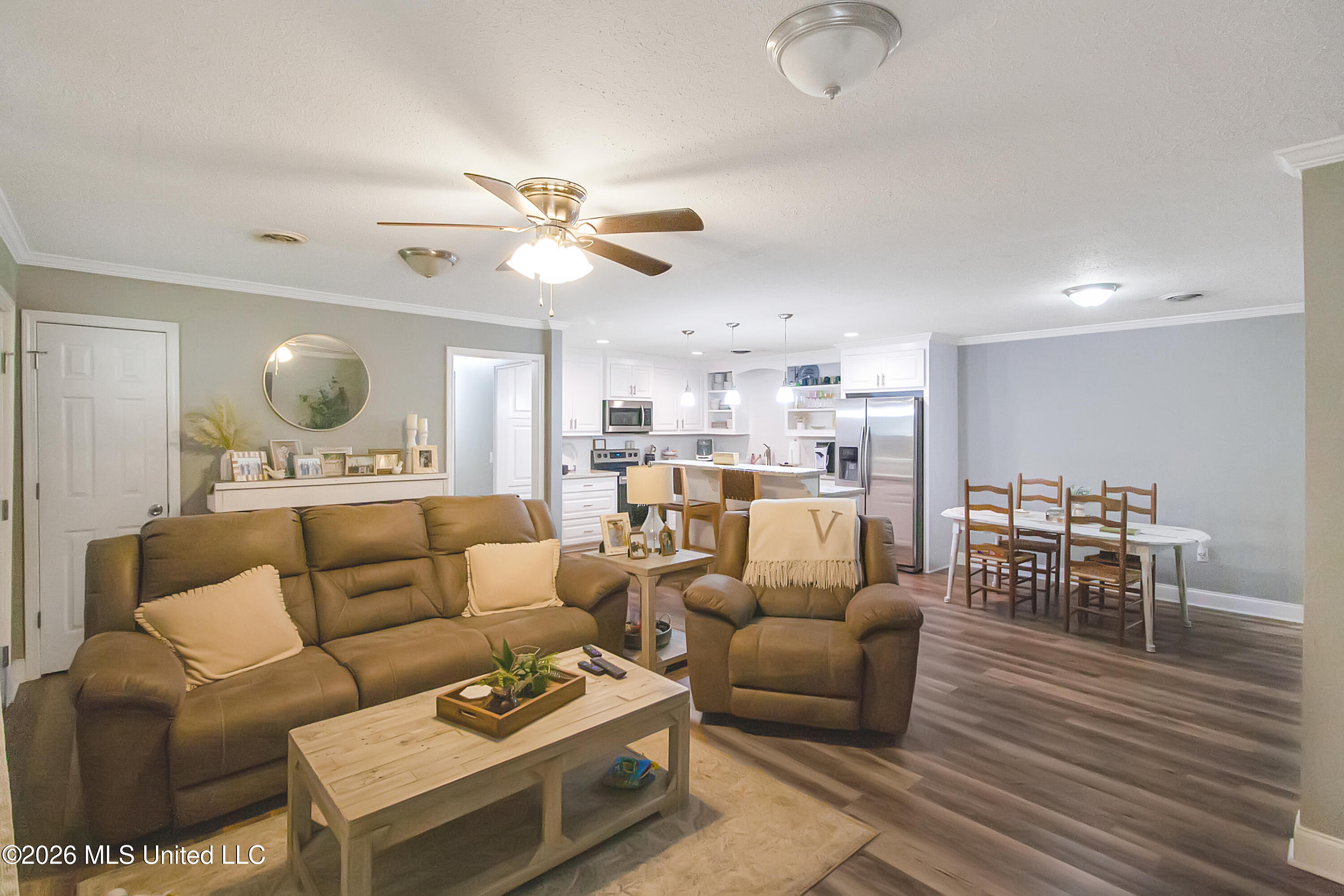 208 Bruin Street Property Photo 12