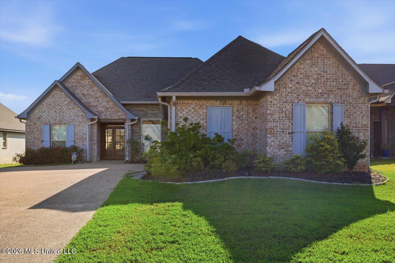 120 Emerald Drive Property Photo 1