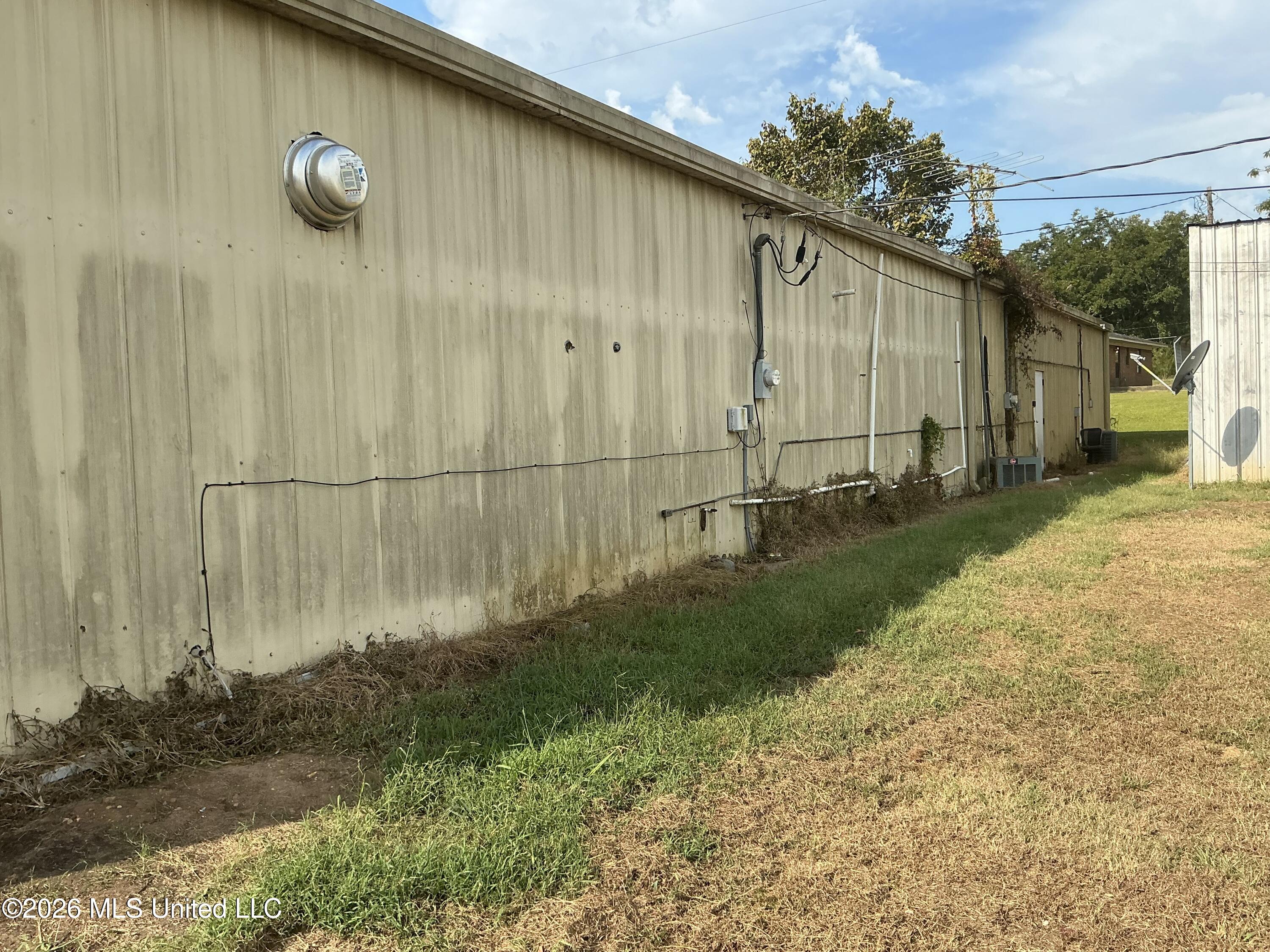 311 Veterans Boulevard Property Photo 4