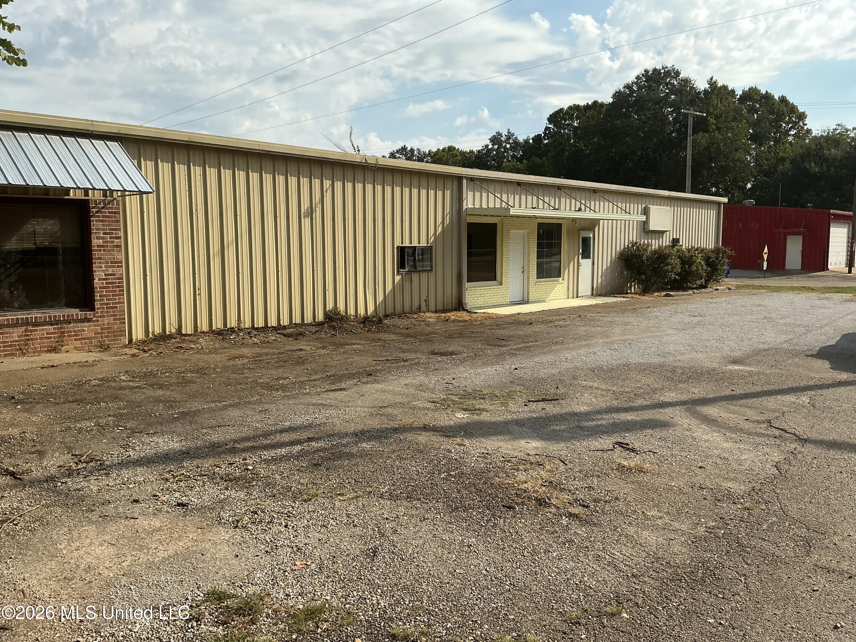 311 Veterans Boulevard Property Photo 6