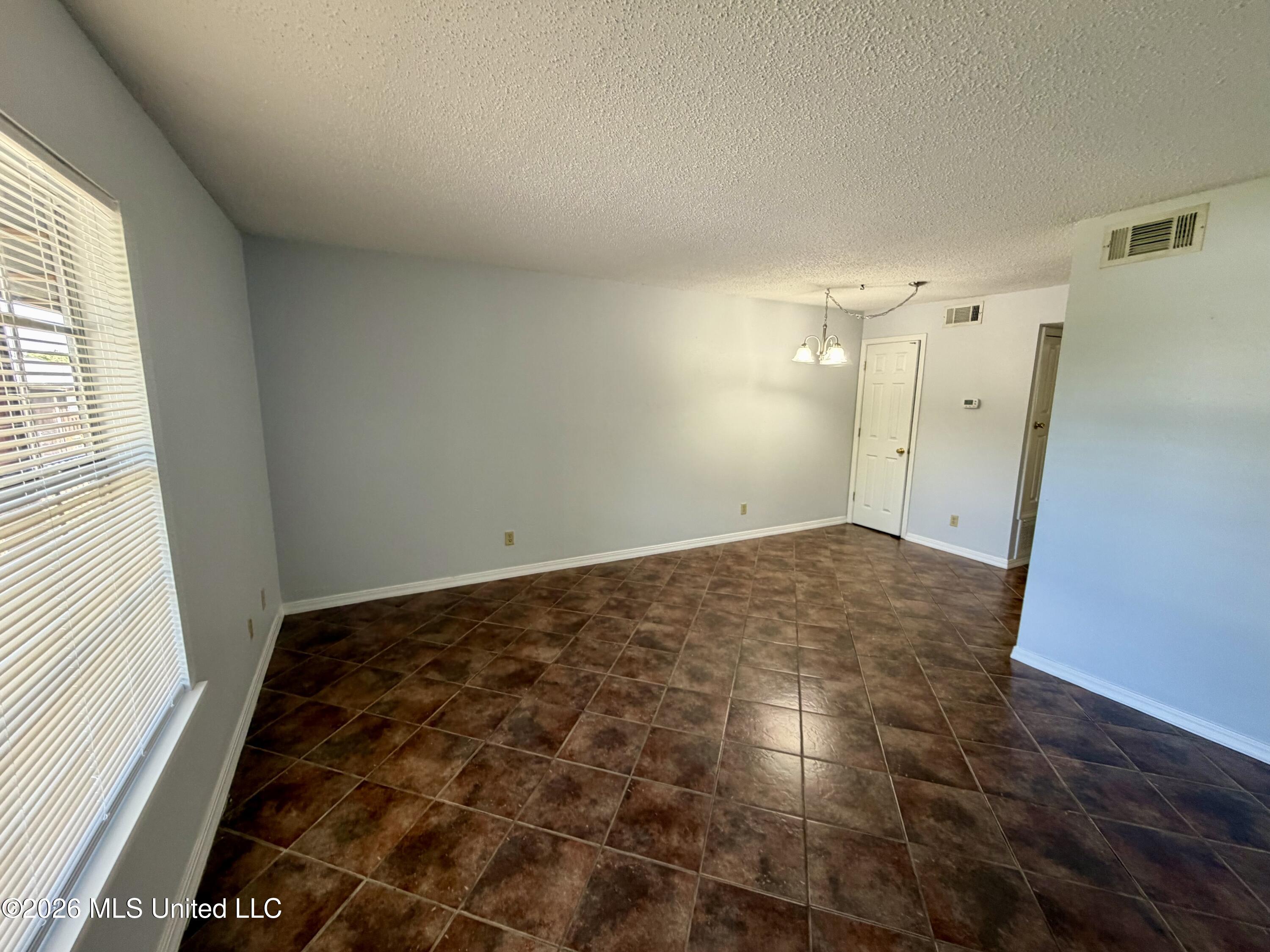1550 E 2nd Street Property Photo 2