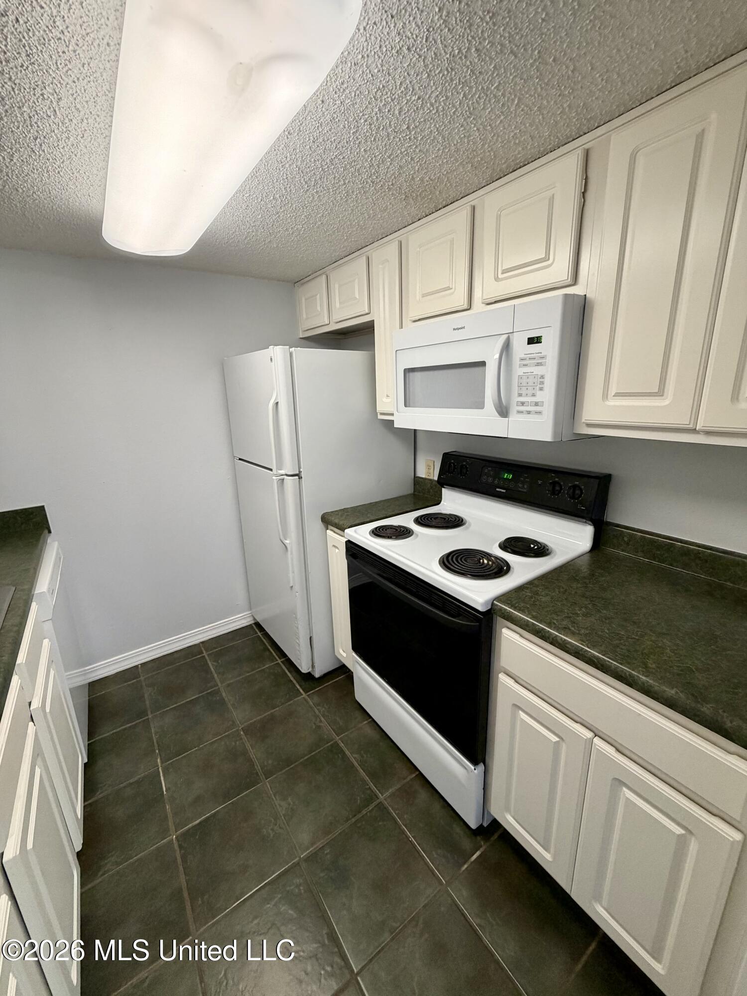 1550 E 2nd Street Property Photo 6