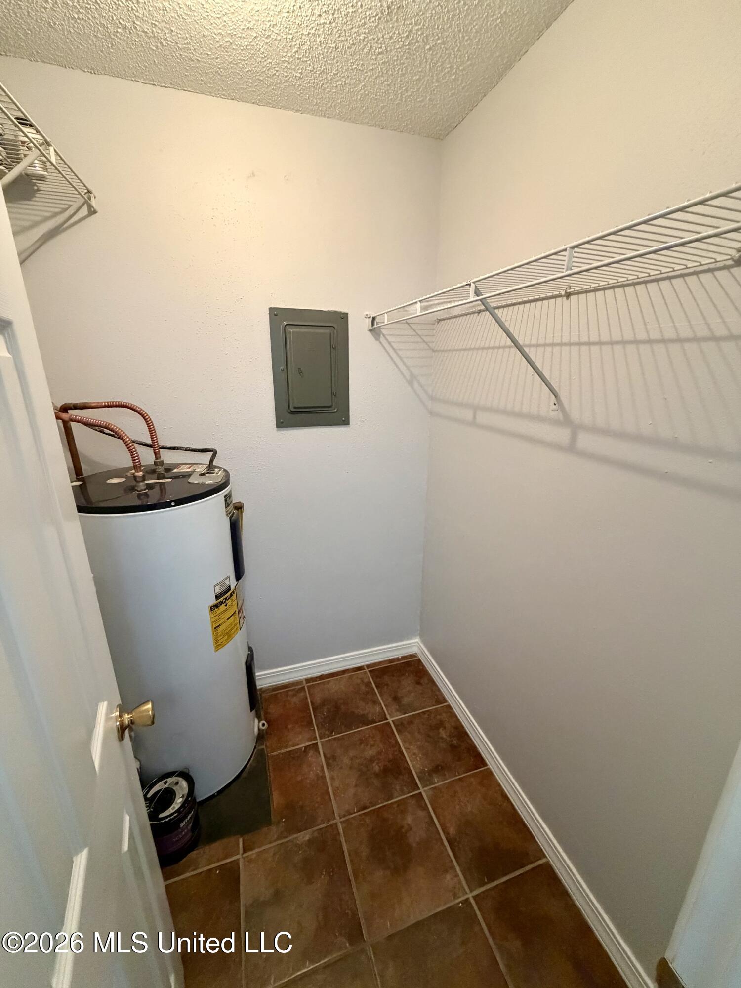 1550 E 2nd Street Property Photo 9