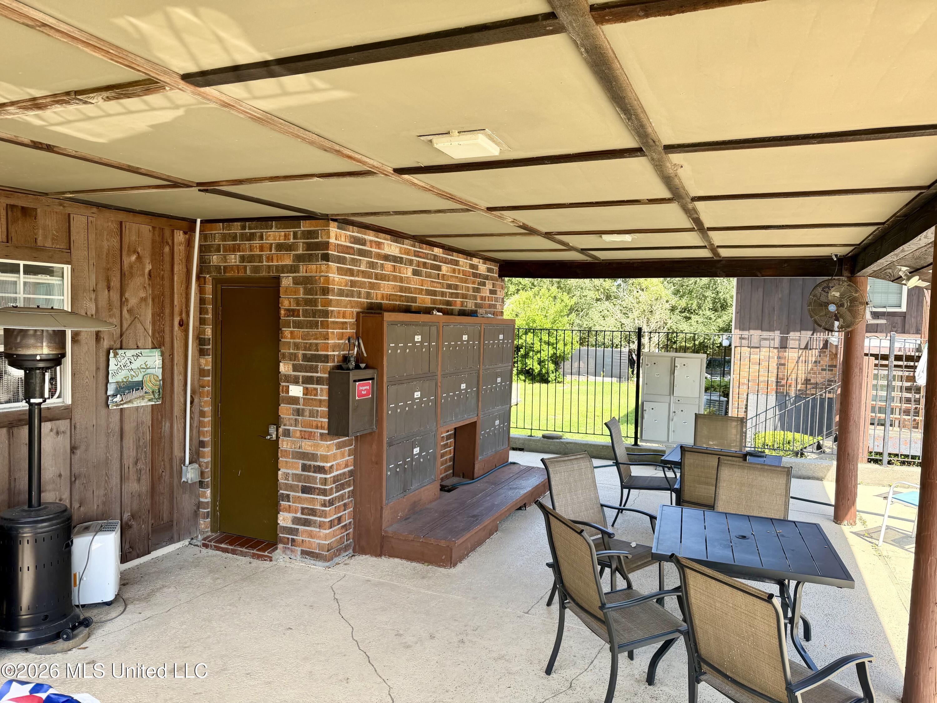 1550 E 2nd Street Property Photo 11