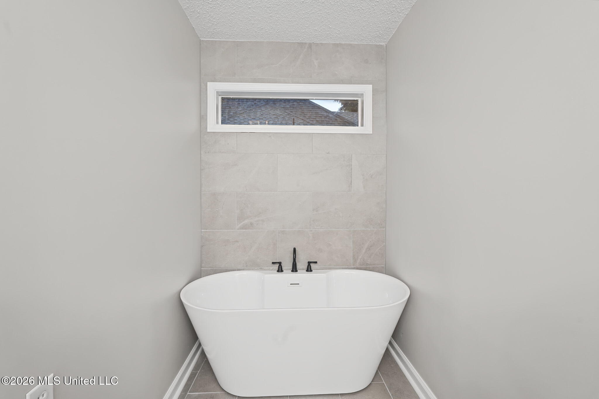 6800 Greyhawk Cove Property Photo 33