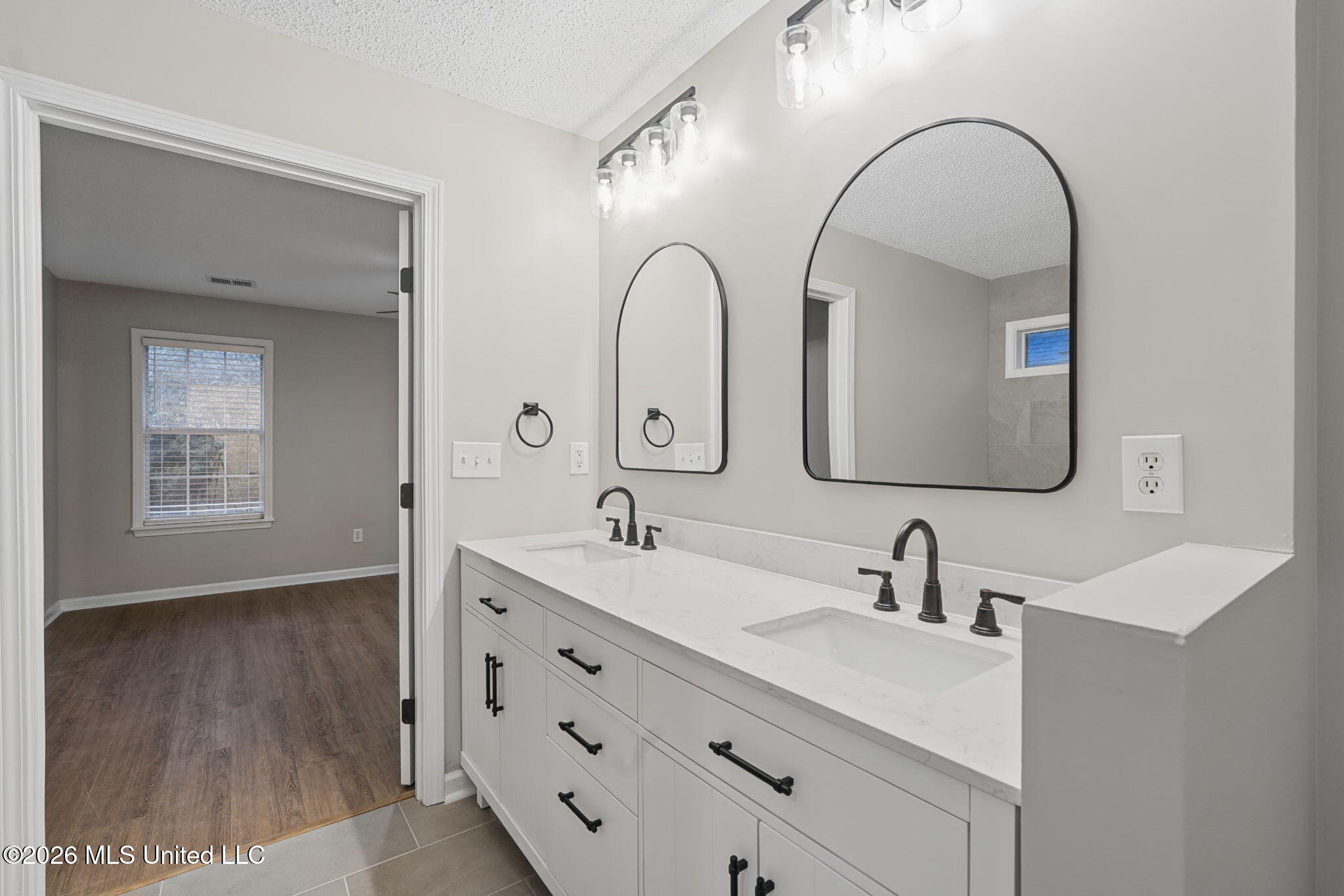 6800 Greyhawk Cove Property Photo 35