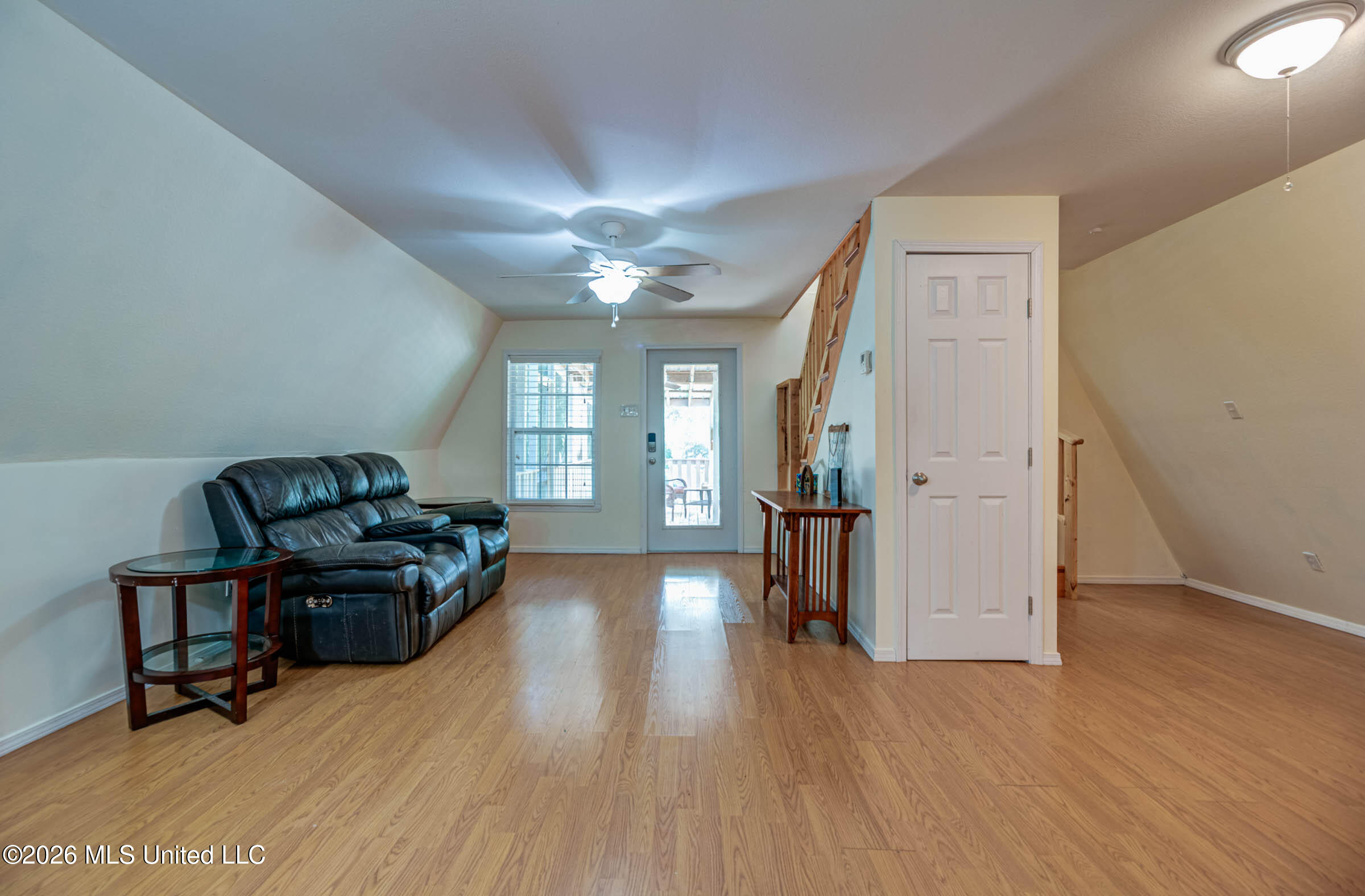 60 Flurry Drive Property Photo 7