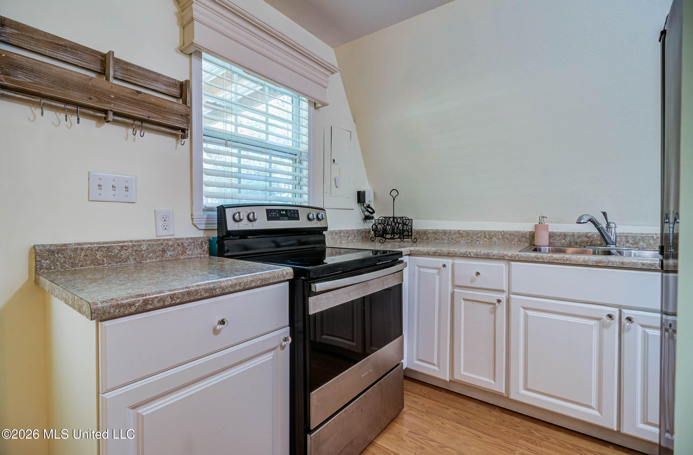 60 Flurry Drive Property Photo 11