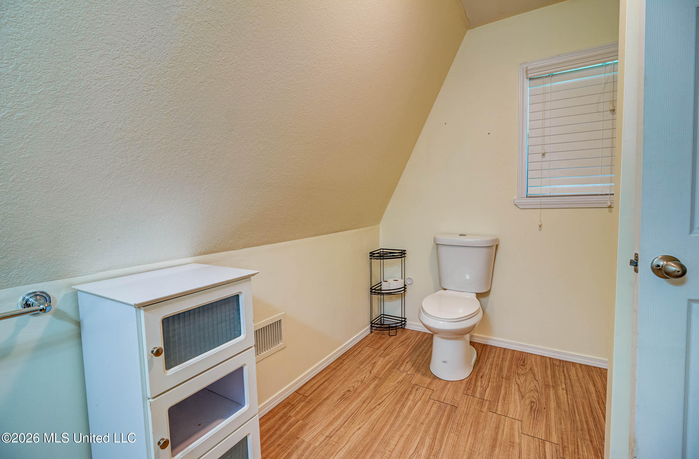 60 Flurry Drive Property Photo 16